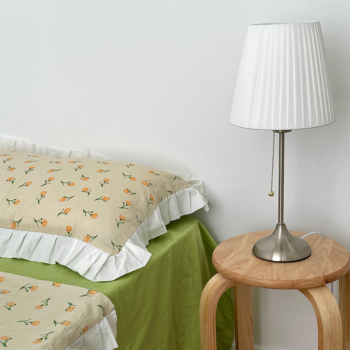 Simplicity Pleated Fabric Table Lamp