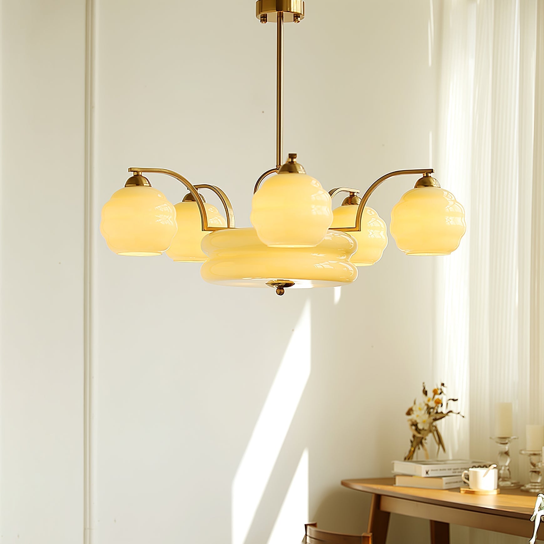 Lustra Chandelier Art Deco Vintage Gold Glass Shades - Neutral Decor