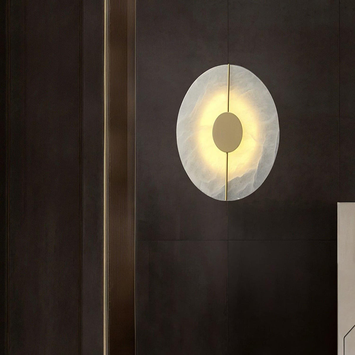 Citheira Minimalist Alabaster Wall Light