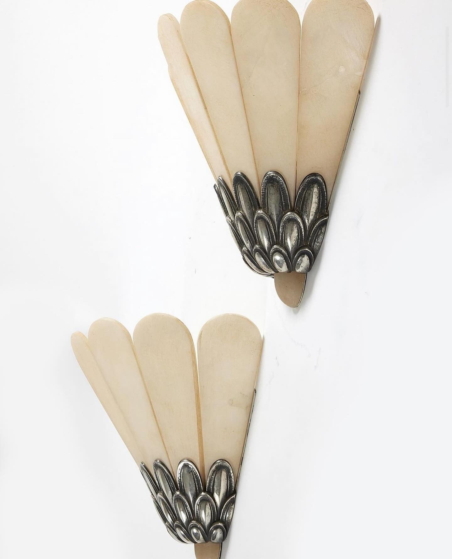 Marbe Vintage Alabaster Petal Wall Lamp