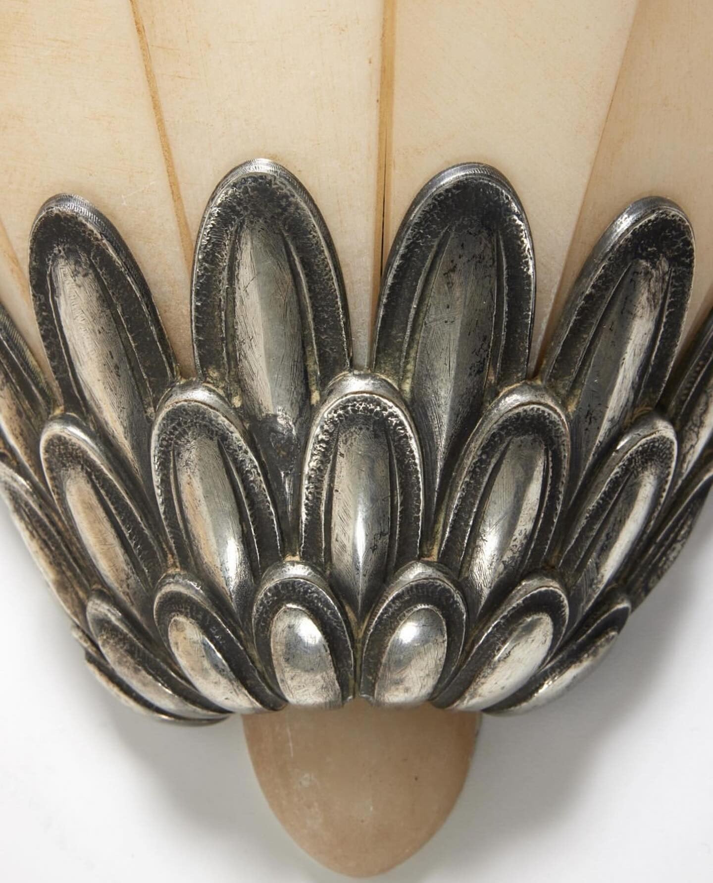 Marbe Vintage Alabaster Petal Wall Lamp