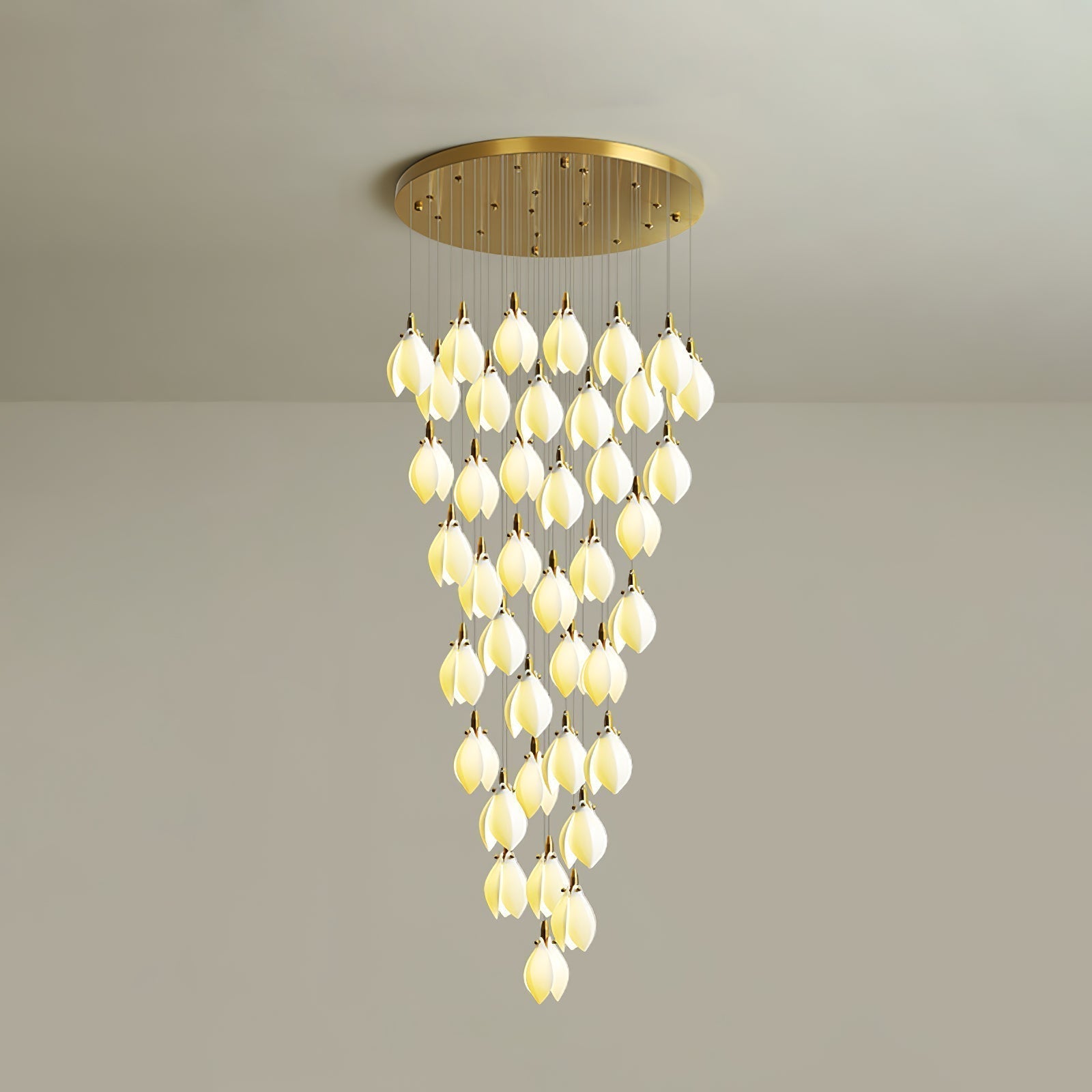 Caphayra Floral Ceramic Brass Chandelier