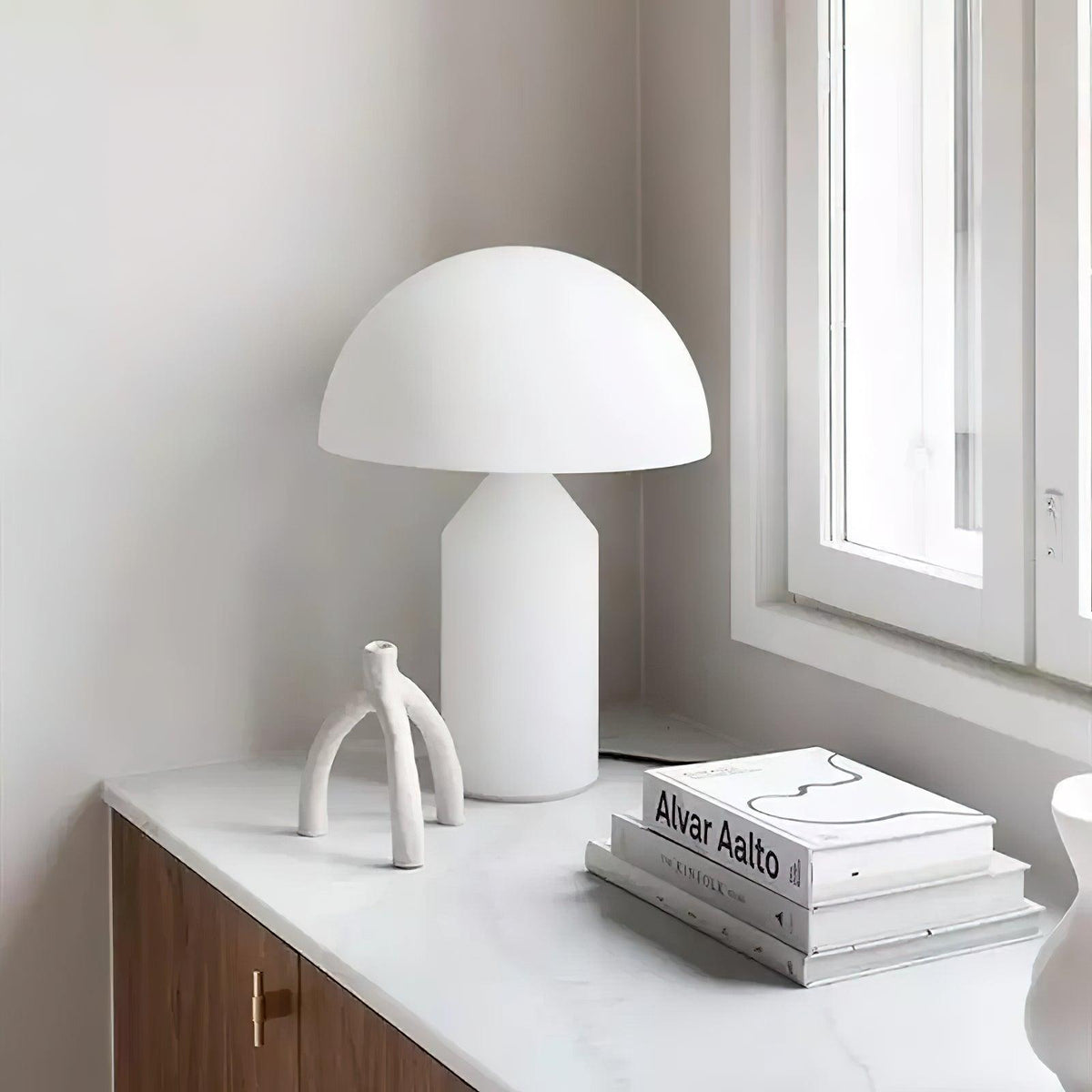 Hesrin Glass Artistic Table Lamp