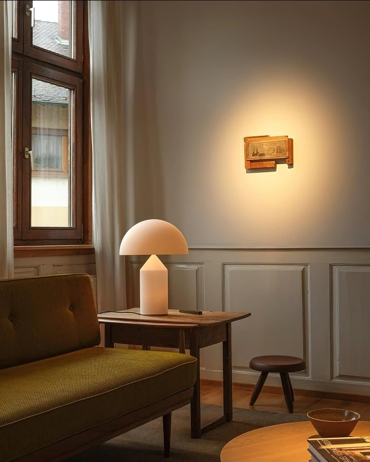 Hesrin Glass Artistic Table Lamp