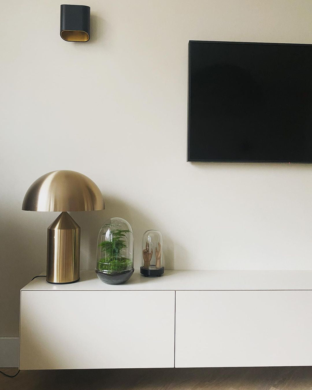 Selisina Industrial Minimalist Table Lamp