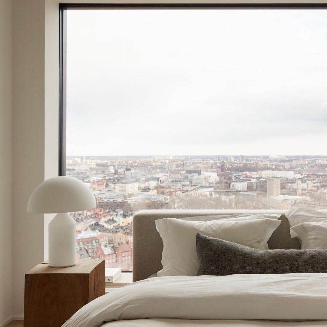 Selisina Industrial Minimalist Table Lamp