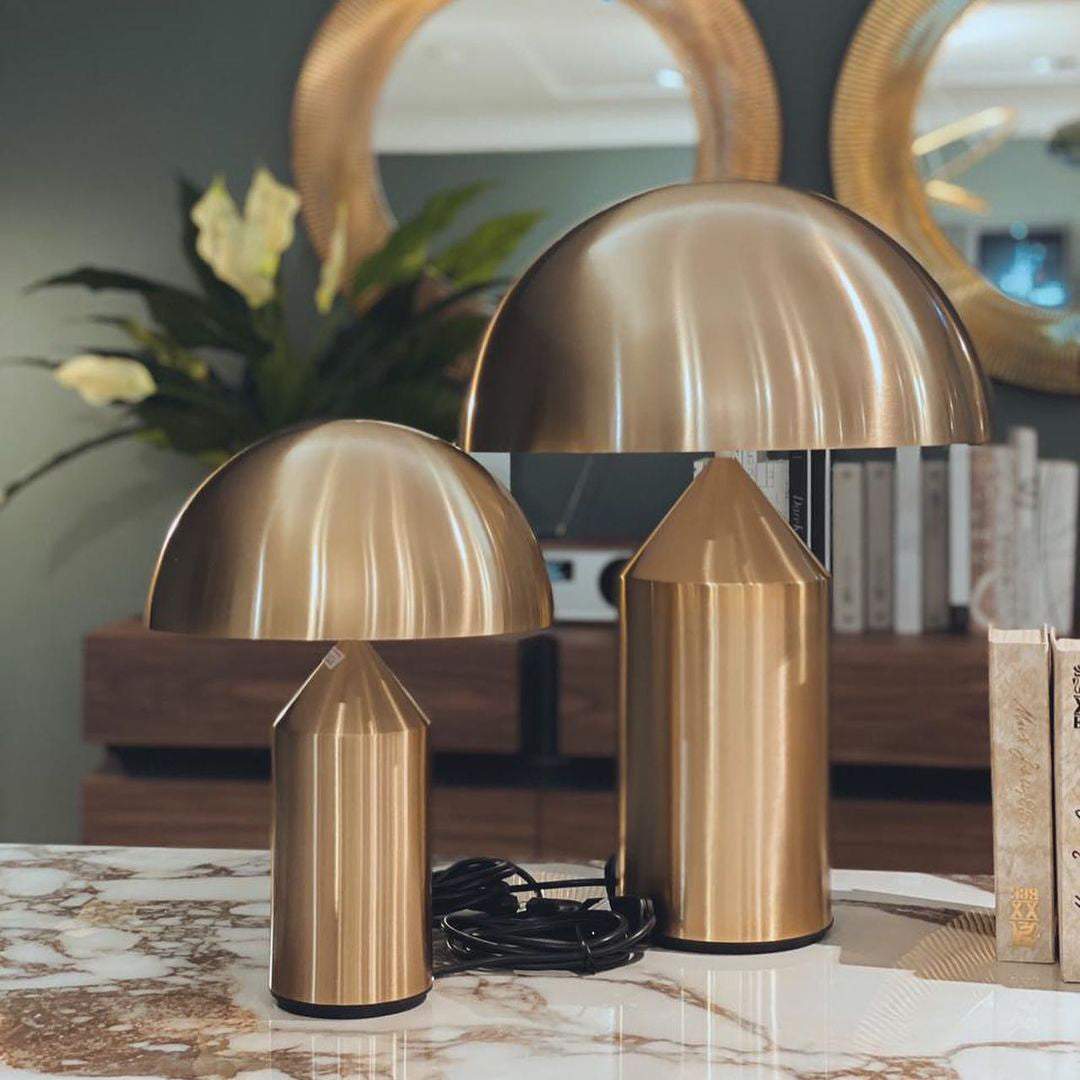 Selisina Industrial Minimalist Table Lamp