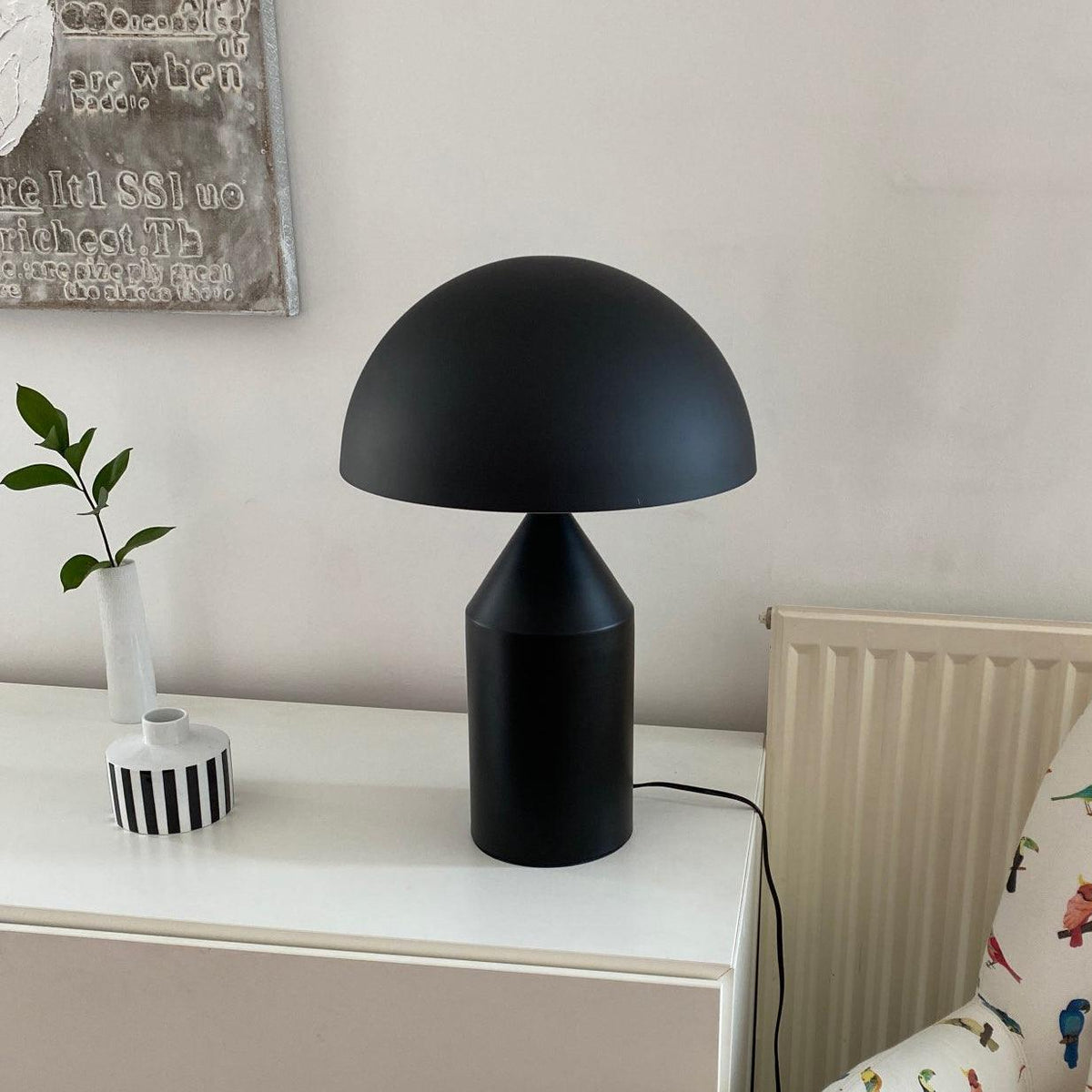 Selisina Industrial Minimalist Table Lamp