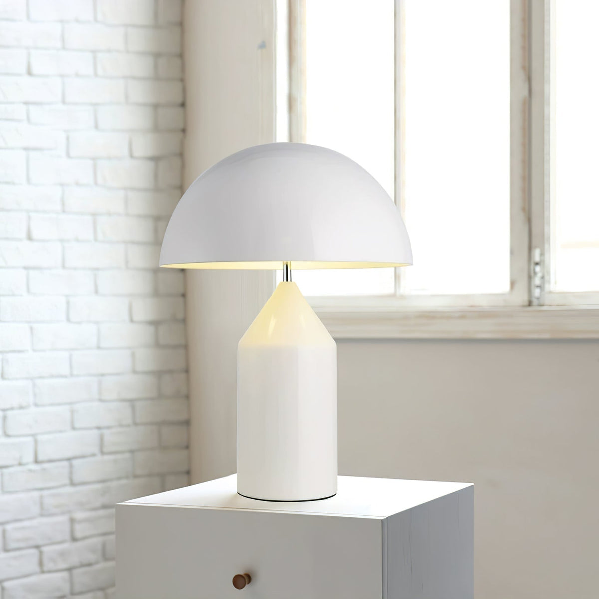 Selisina Industrial Minimalist Table Lamp