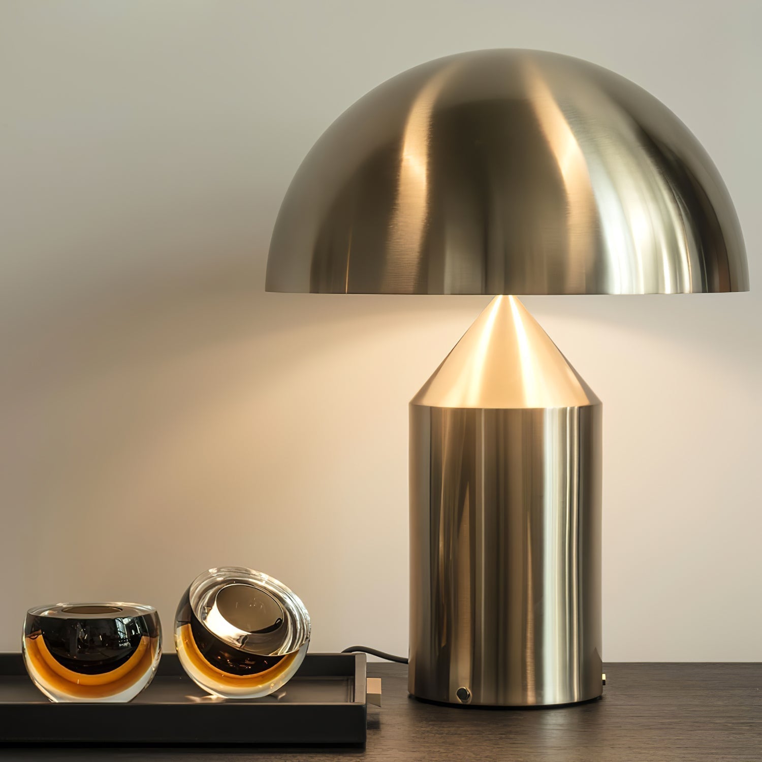 Selisina Industrial Minimalist Table Lamp