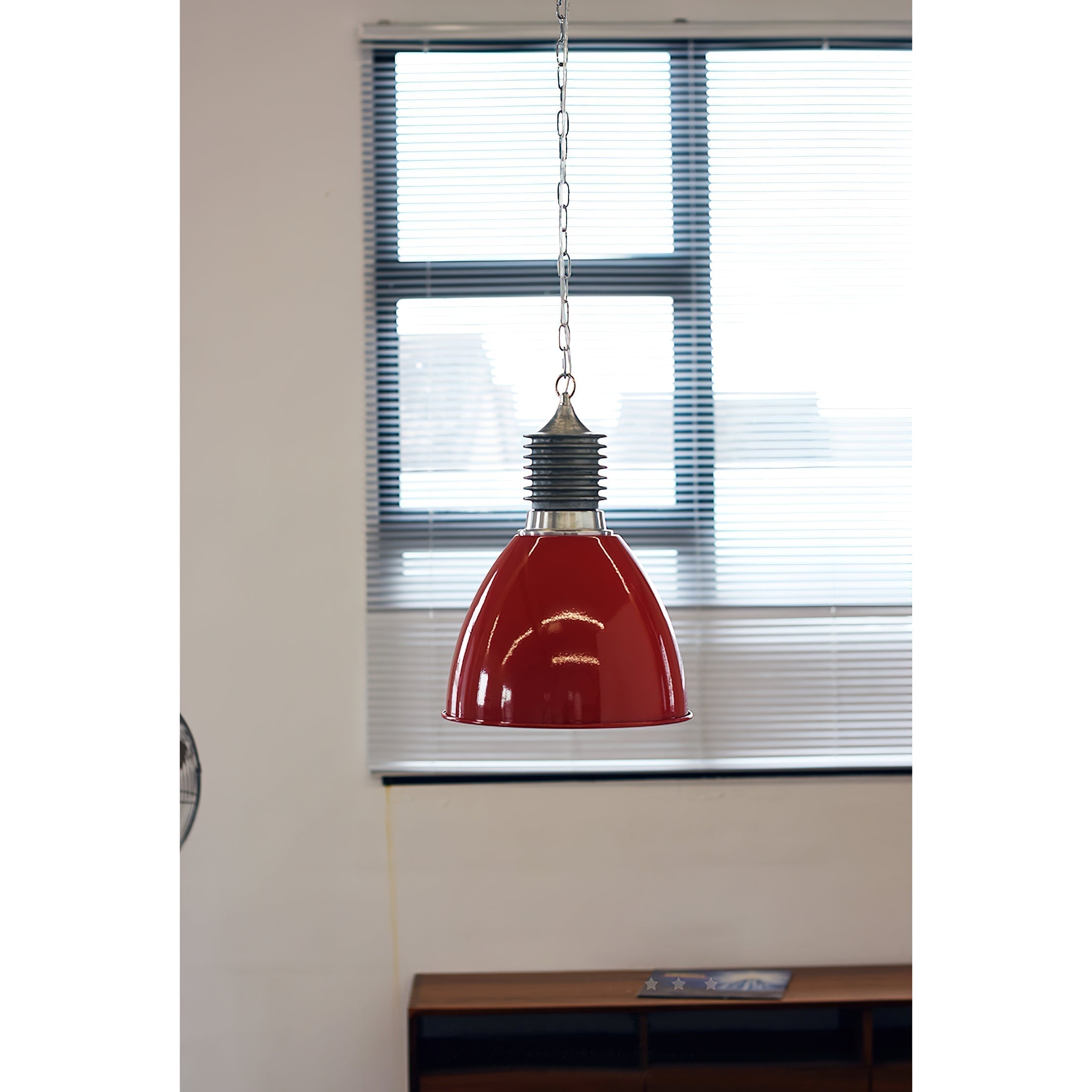 Kvennuvys Modern Minimalist Metal Pendant Lamp