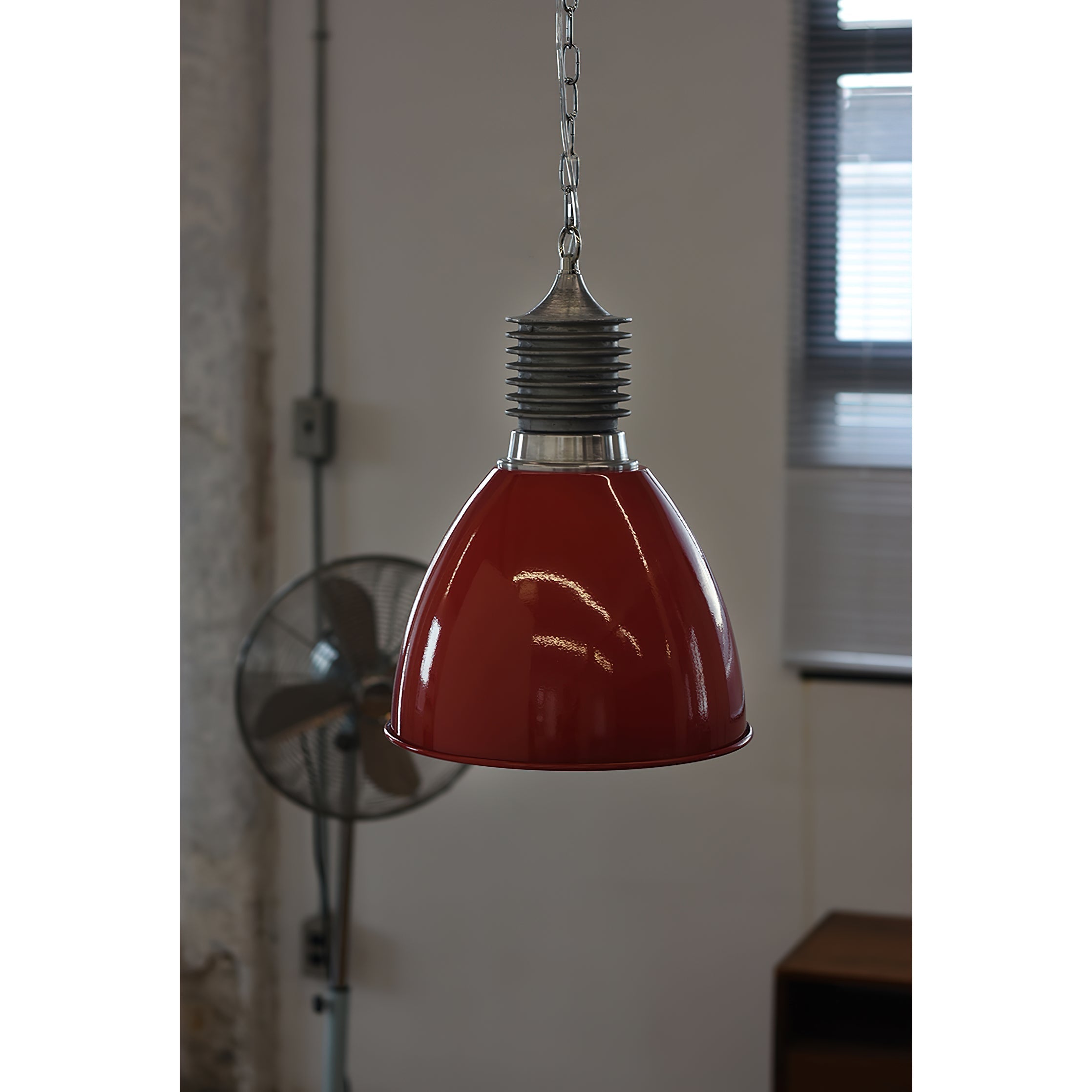 Kvennuvys Modern Minimalist Metal Pendant Lamp