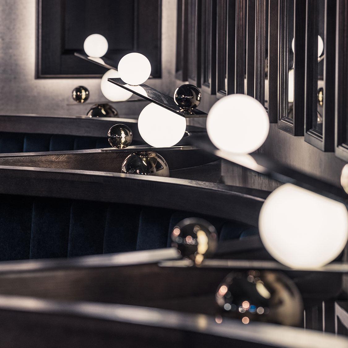 Usilus Table Lamp