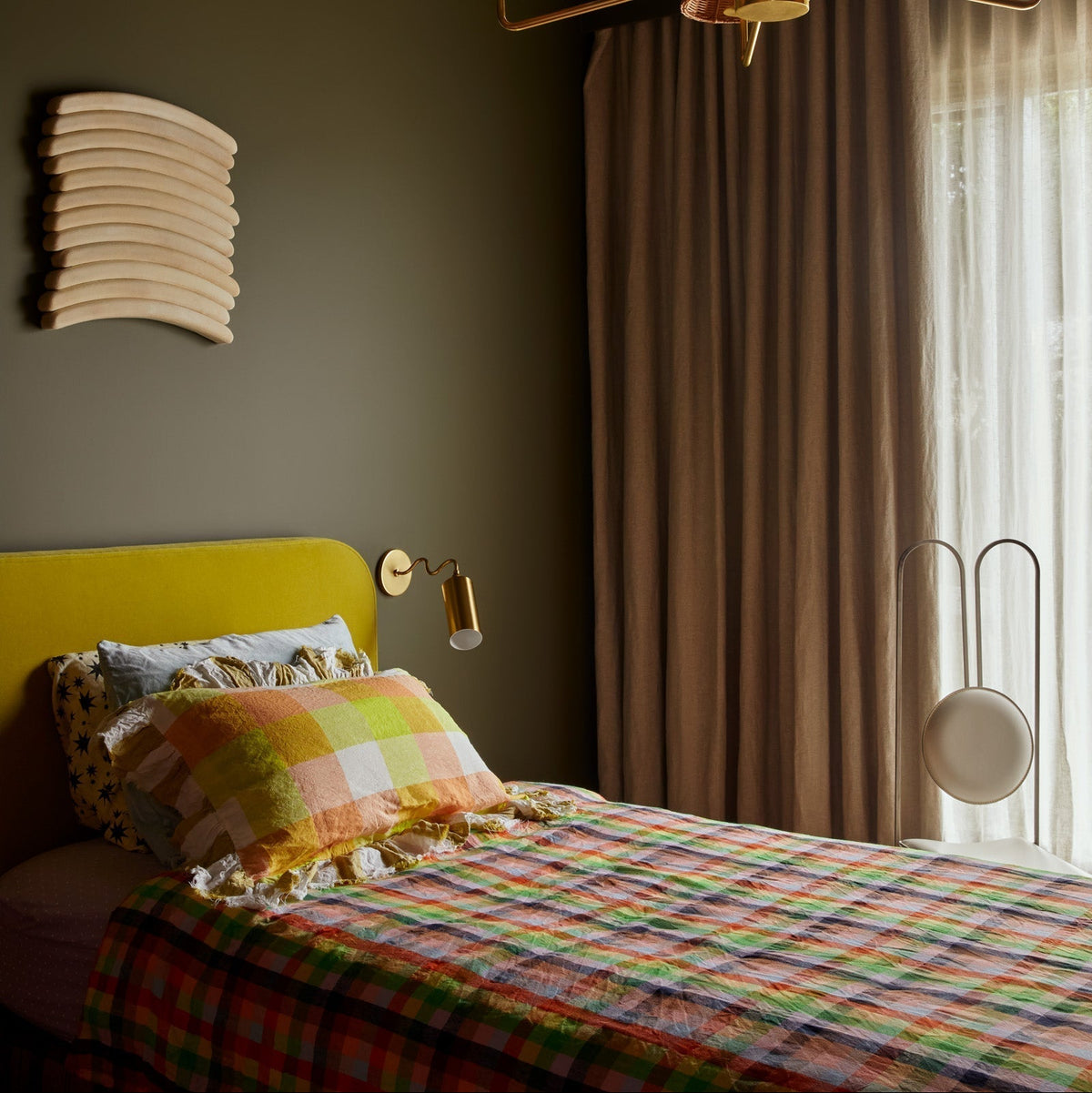 Vatnuvyu Modern Minimalist Fabric Metal Wall Lamp