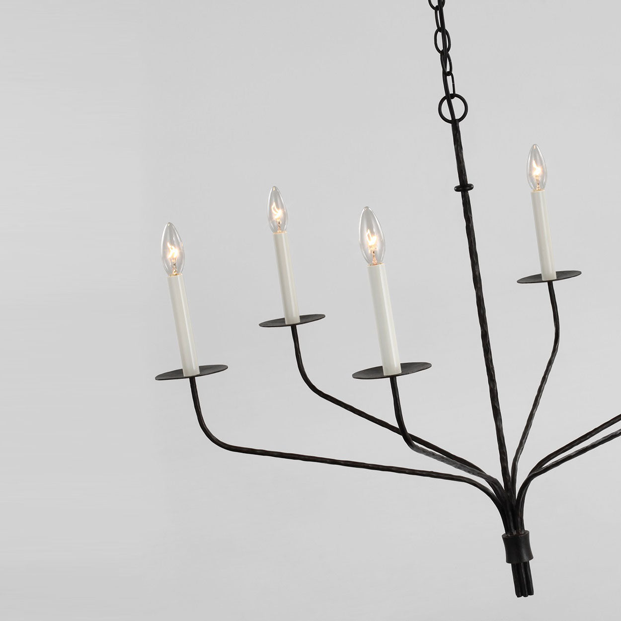 Caeluvyh Vintage Industrial Black Chandelier - Neutral Decor