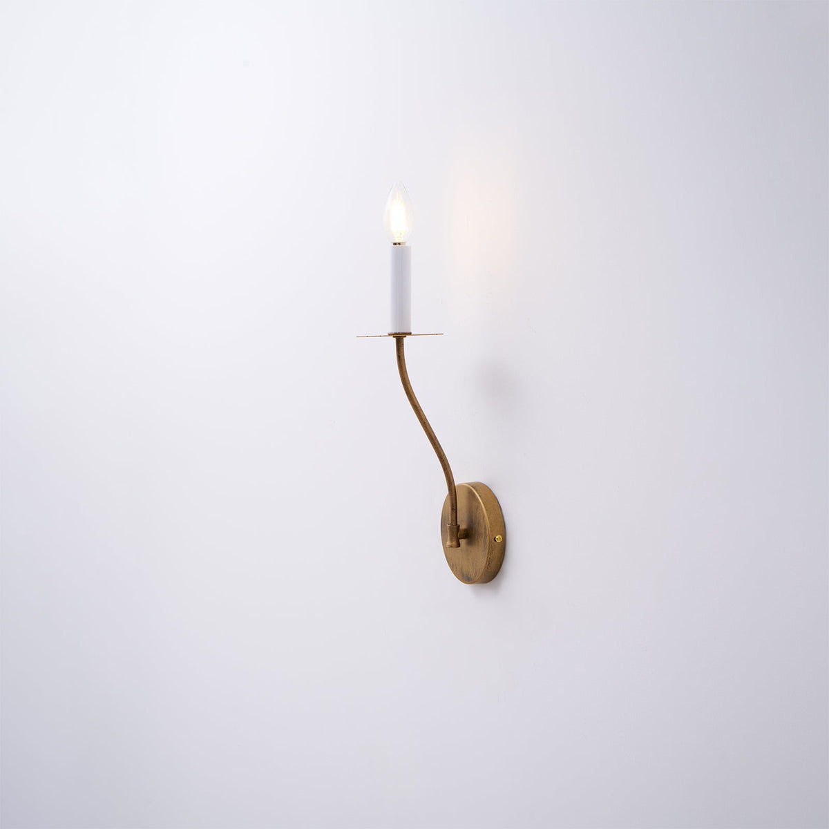 Eirikuvyh Modern Minimalist Vintage Industrial Metal Wall Lamp