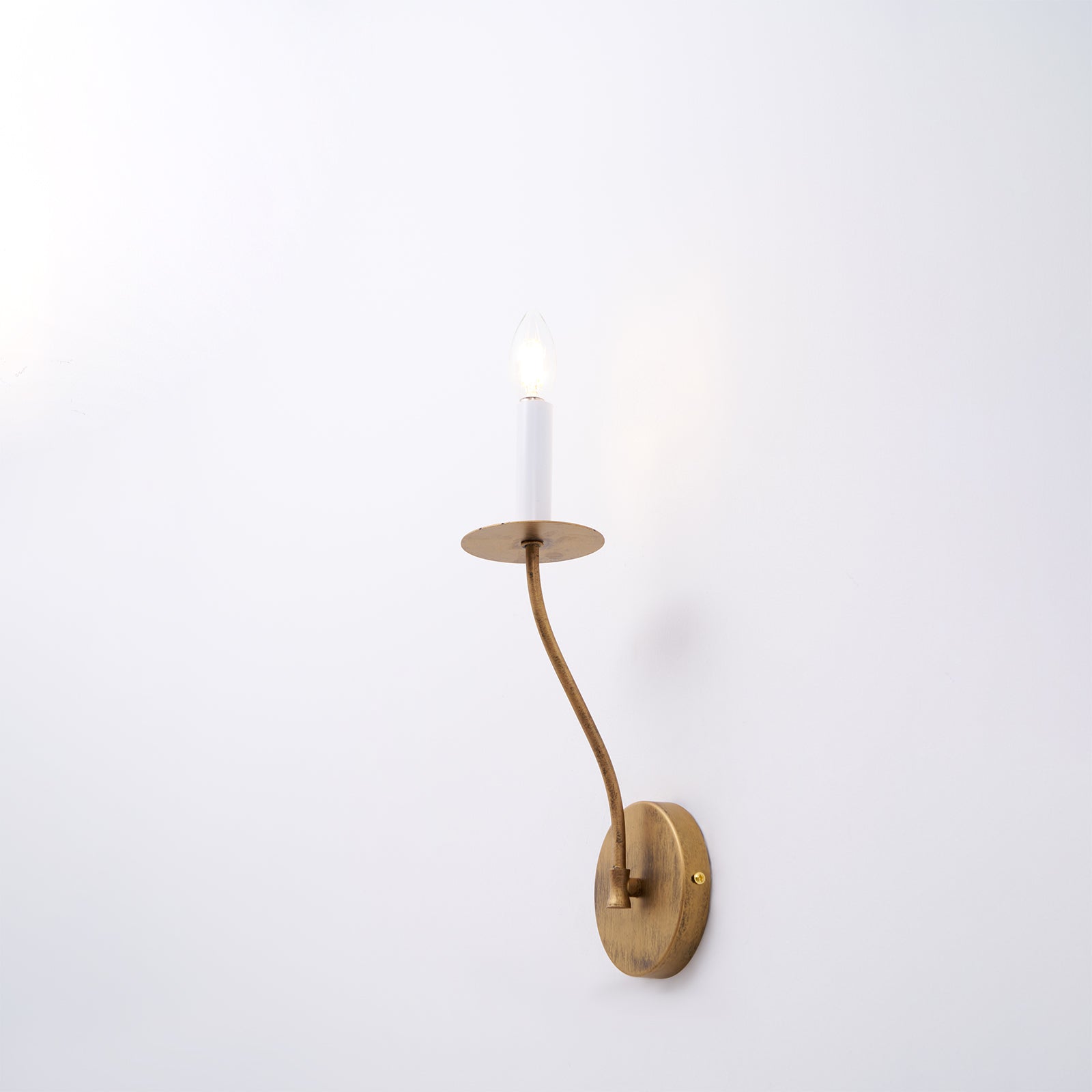 Eirikuvyh Modern Minimalist Vintage Industrial Metal Wall Lamp