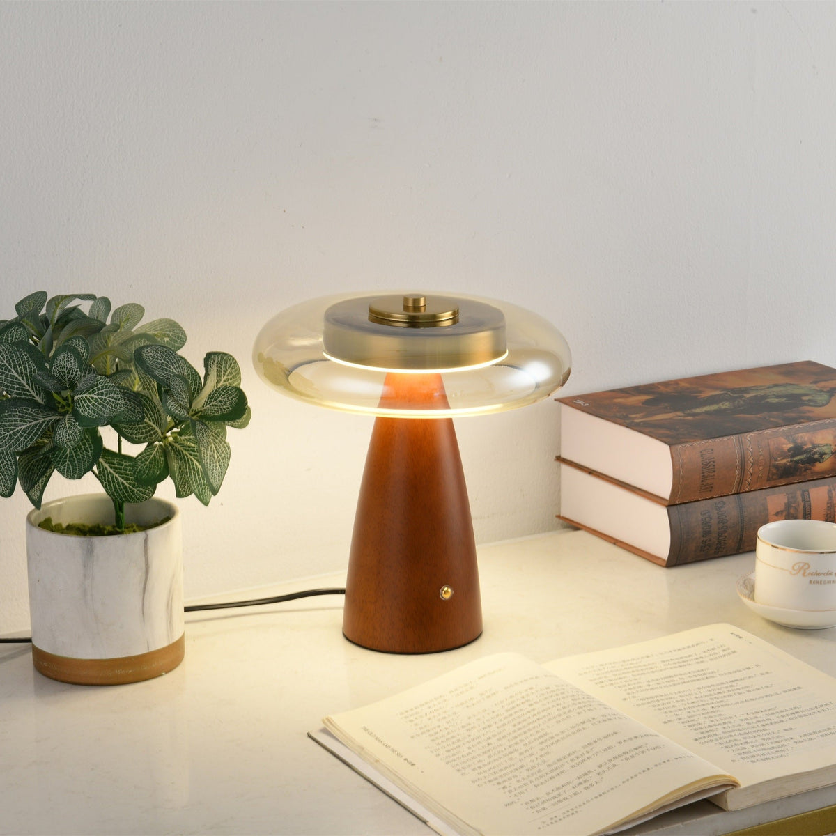 Mushroom Retro Glass Table Lamp