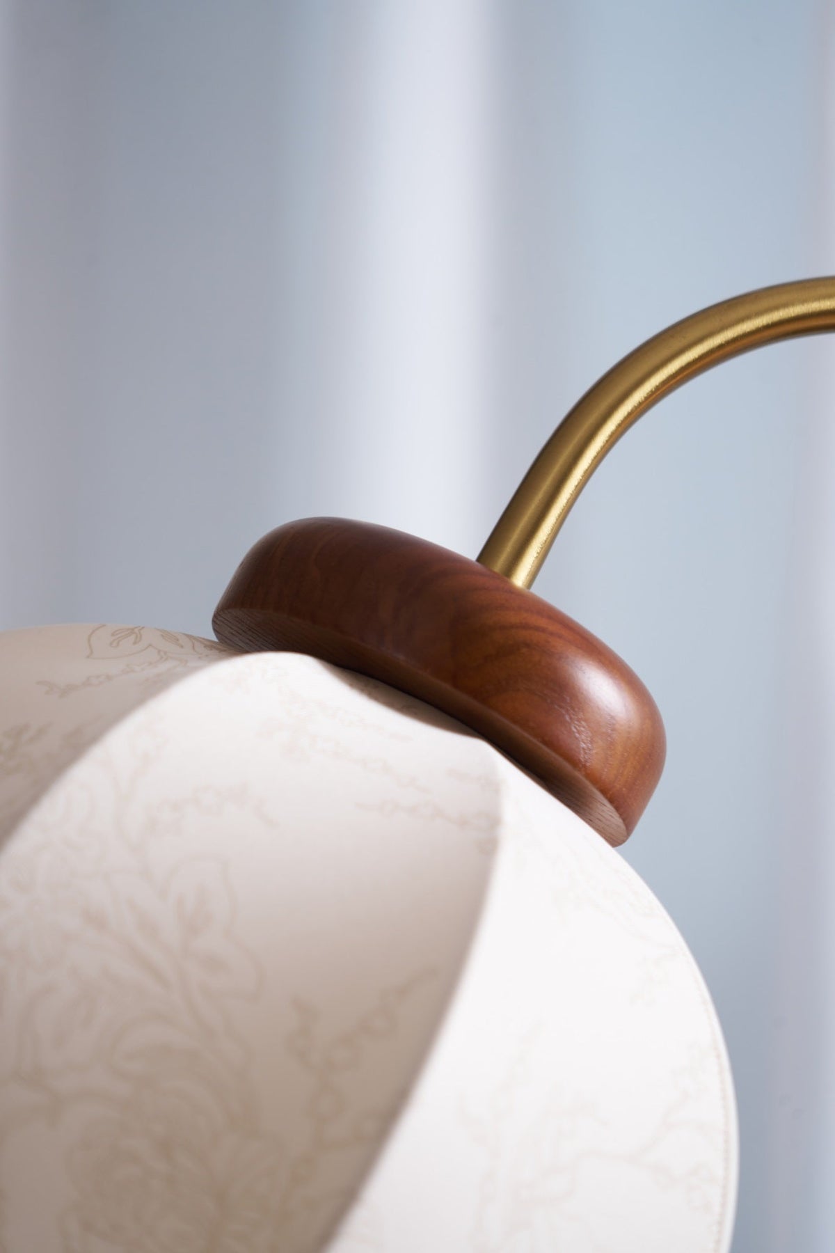Elveielle Classic Wood Floor Lamp