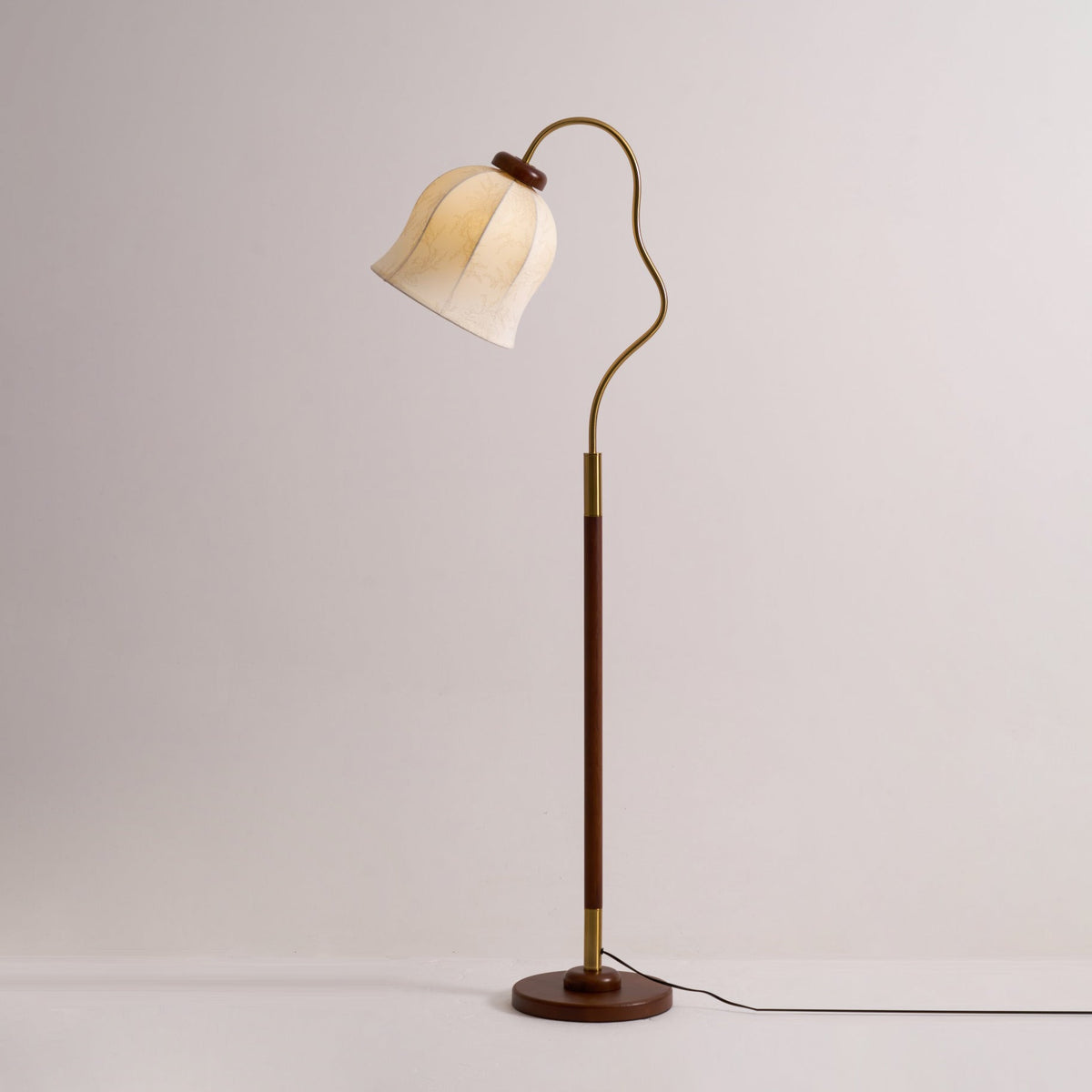 Elveielle Classic Wood Floor Lamp