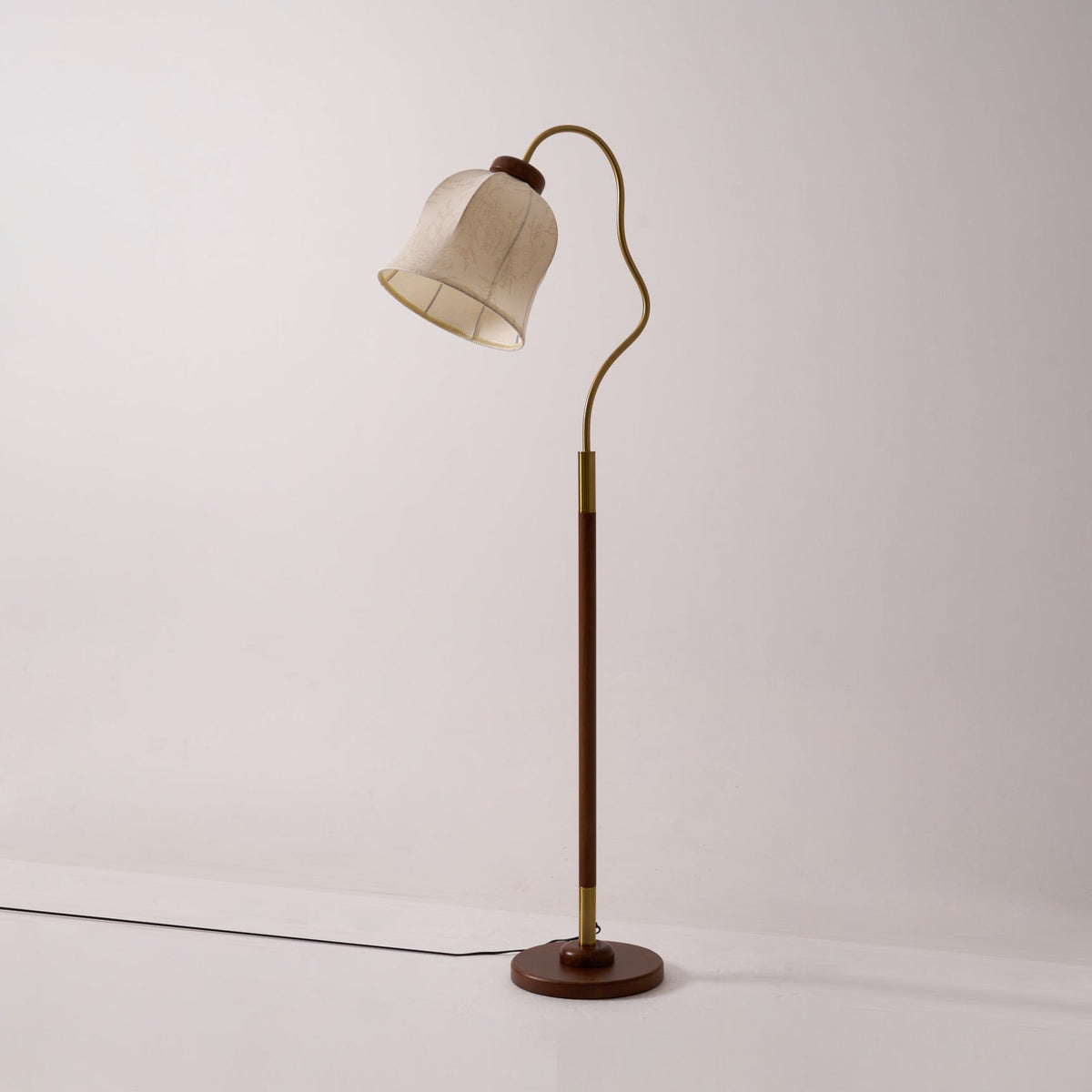Elveielle Classic Wood Floor Lamp