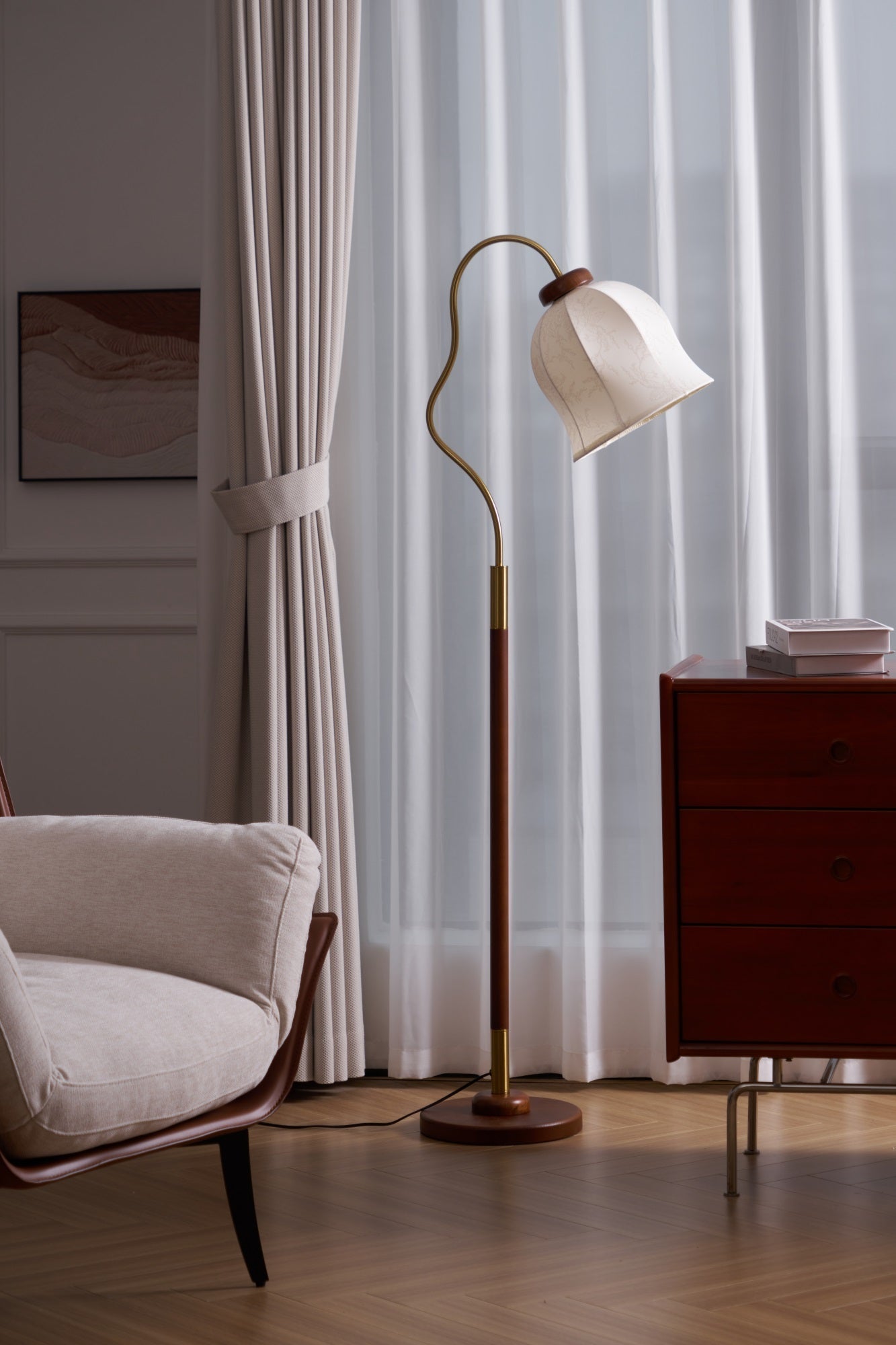 Elveielle Classic Wood Floor Lamp