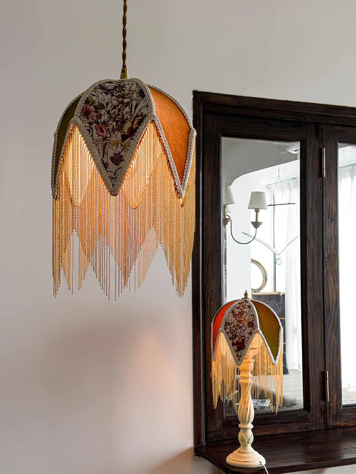 Yolvin Unique Fringed Pendant Lamp