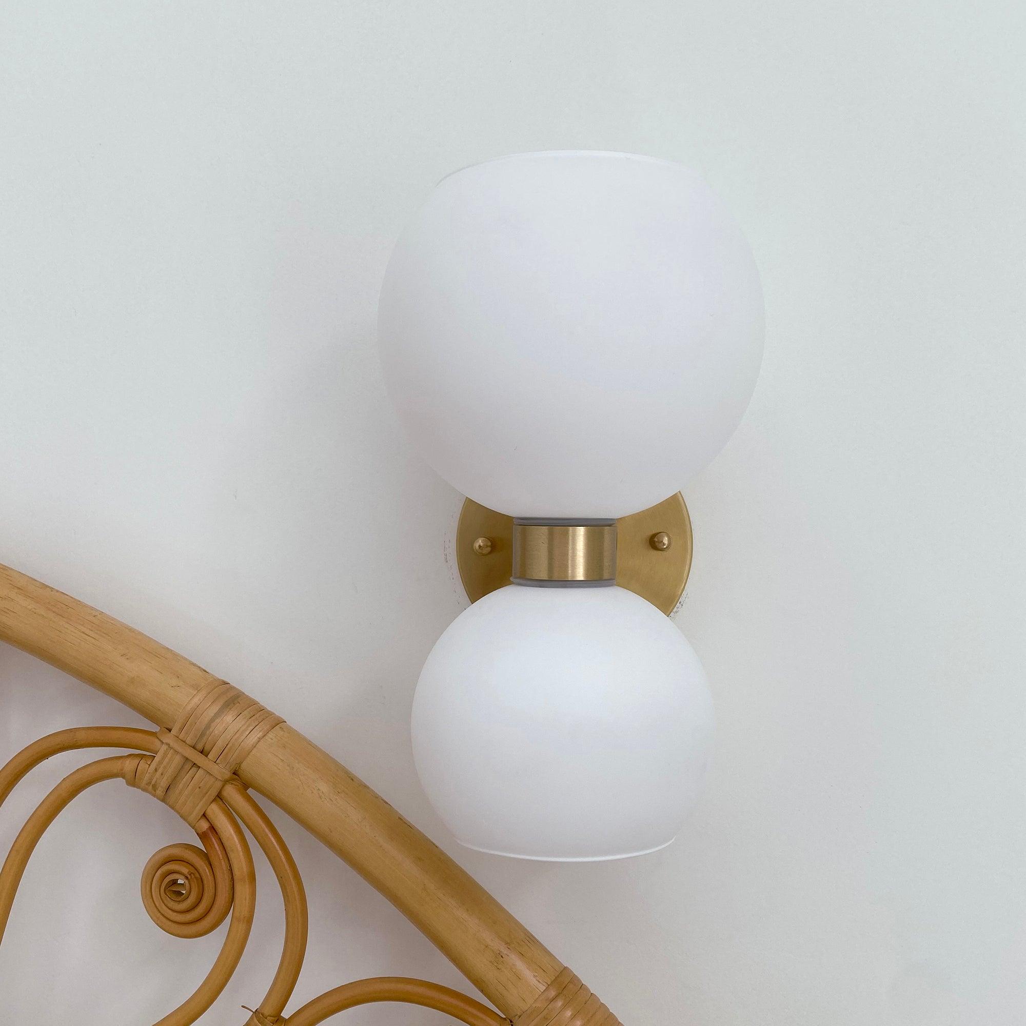 Umarion Round Pearl Glass Sconce Wall lamp
