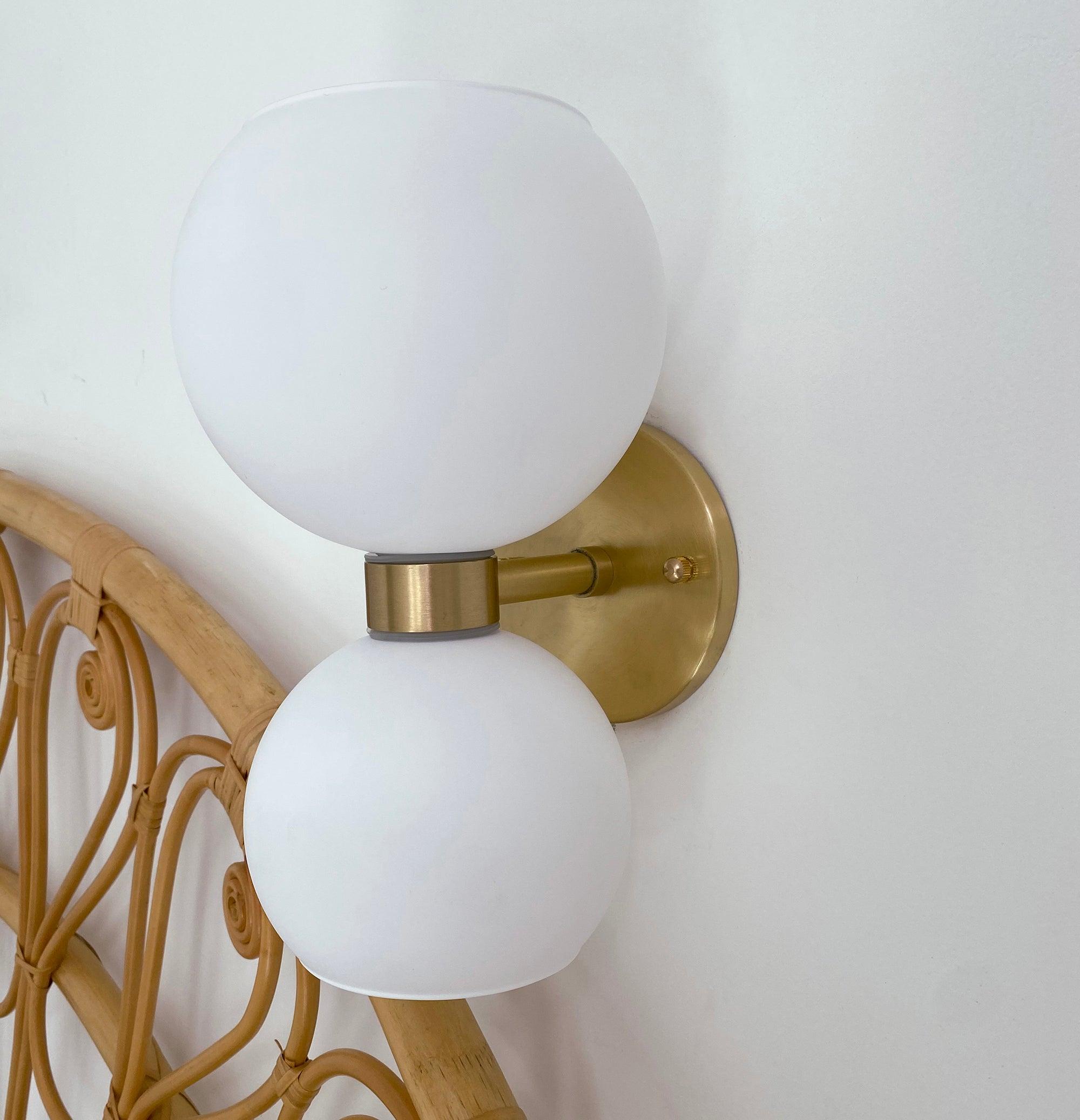 Umarion Round Pearl Glass Sconce Wall lamp