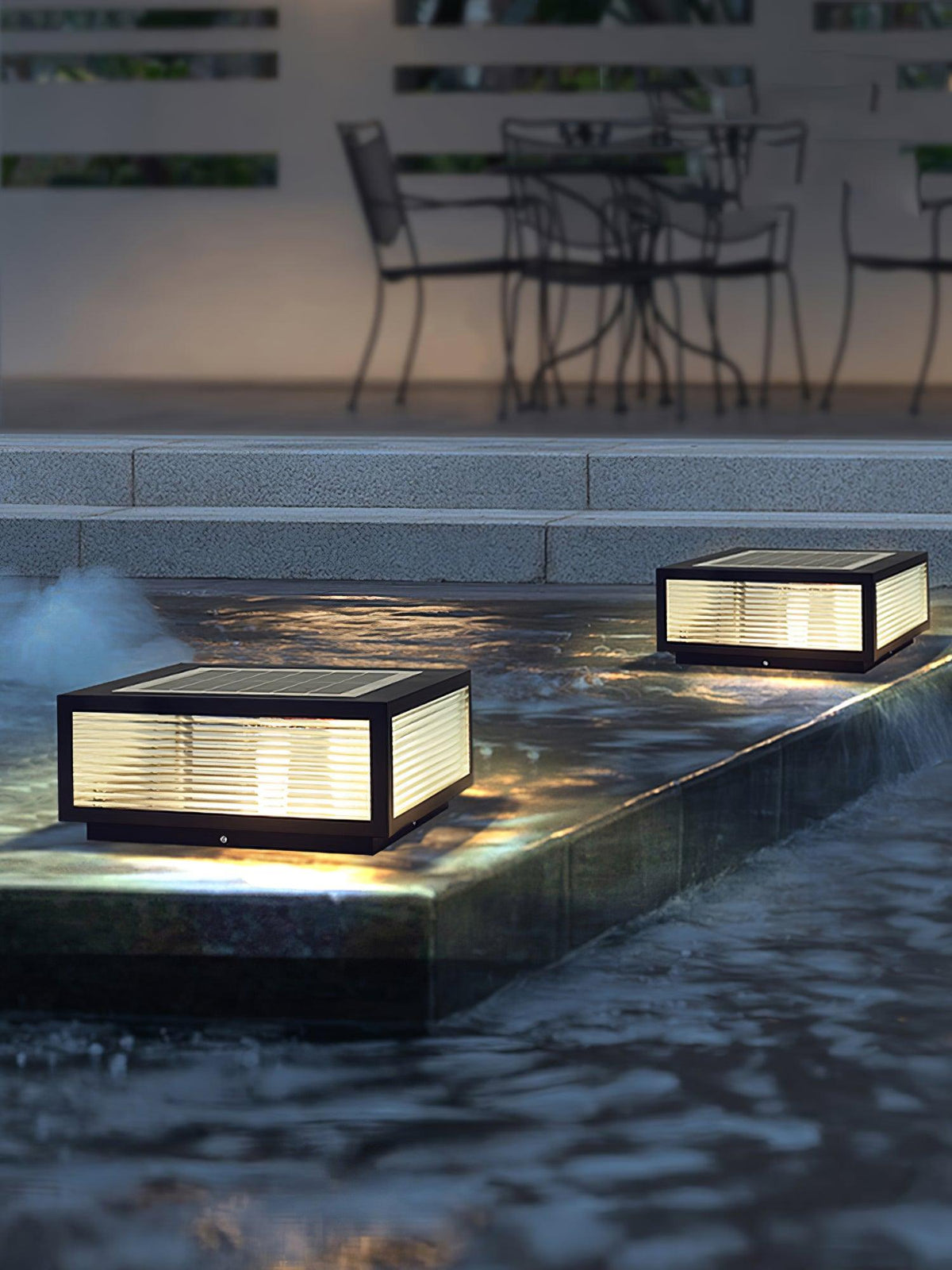 Gage Traditional Natural Glass Outdoor Light