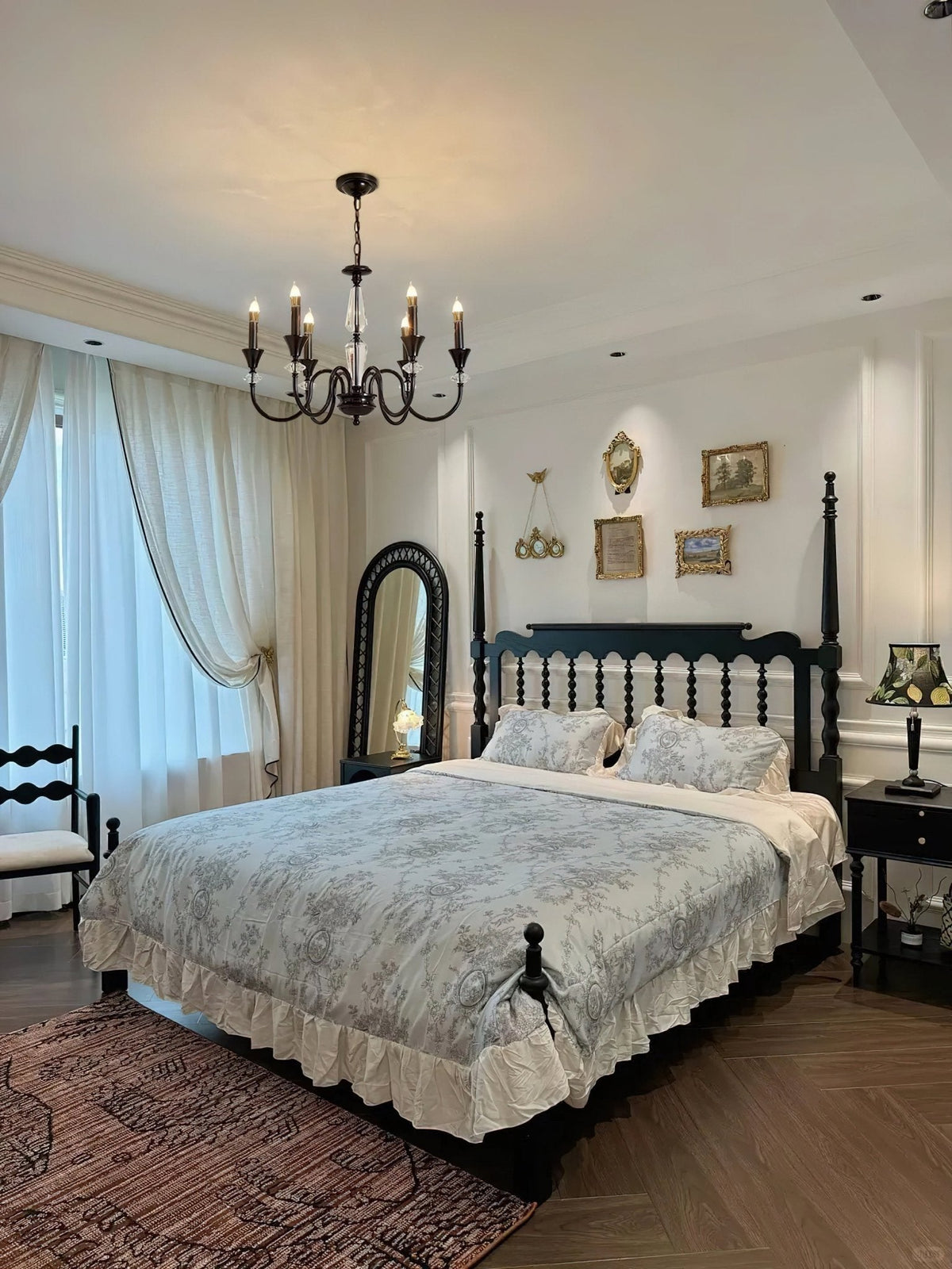 Selivora Chandelier Black & Crystal Candelabra