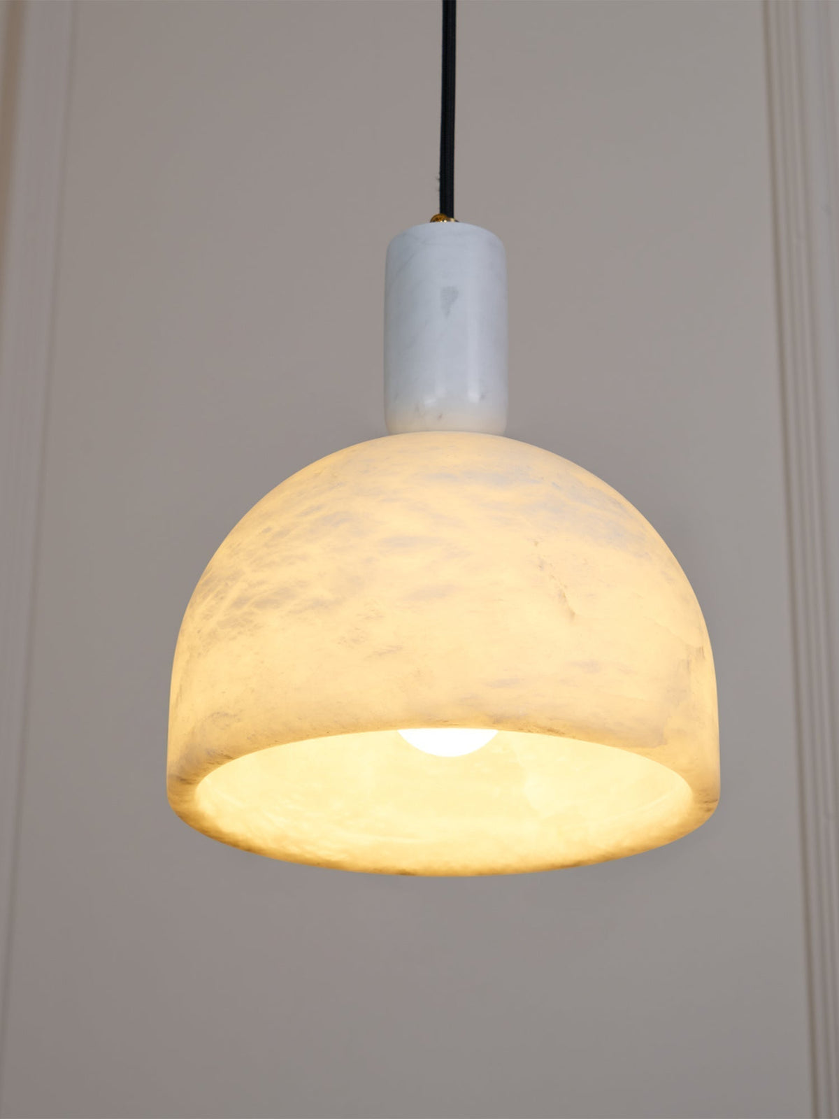 Leda Minimalist Alabaster Pendant Light
