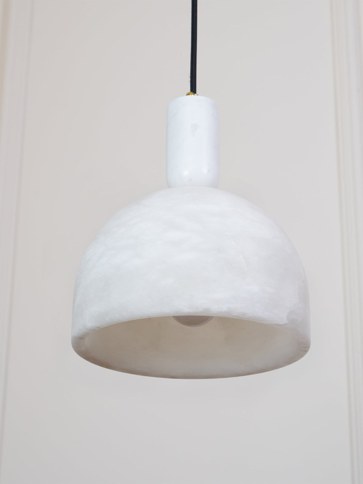 Leda Minimalist Alabaster Pendant Light
