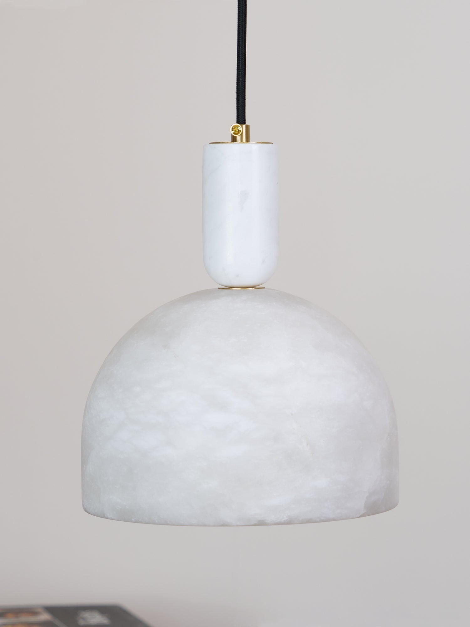 Leda Minimalist Alabaster Pendant Light