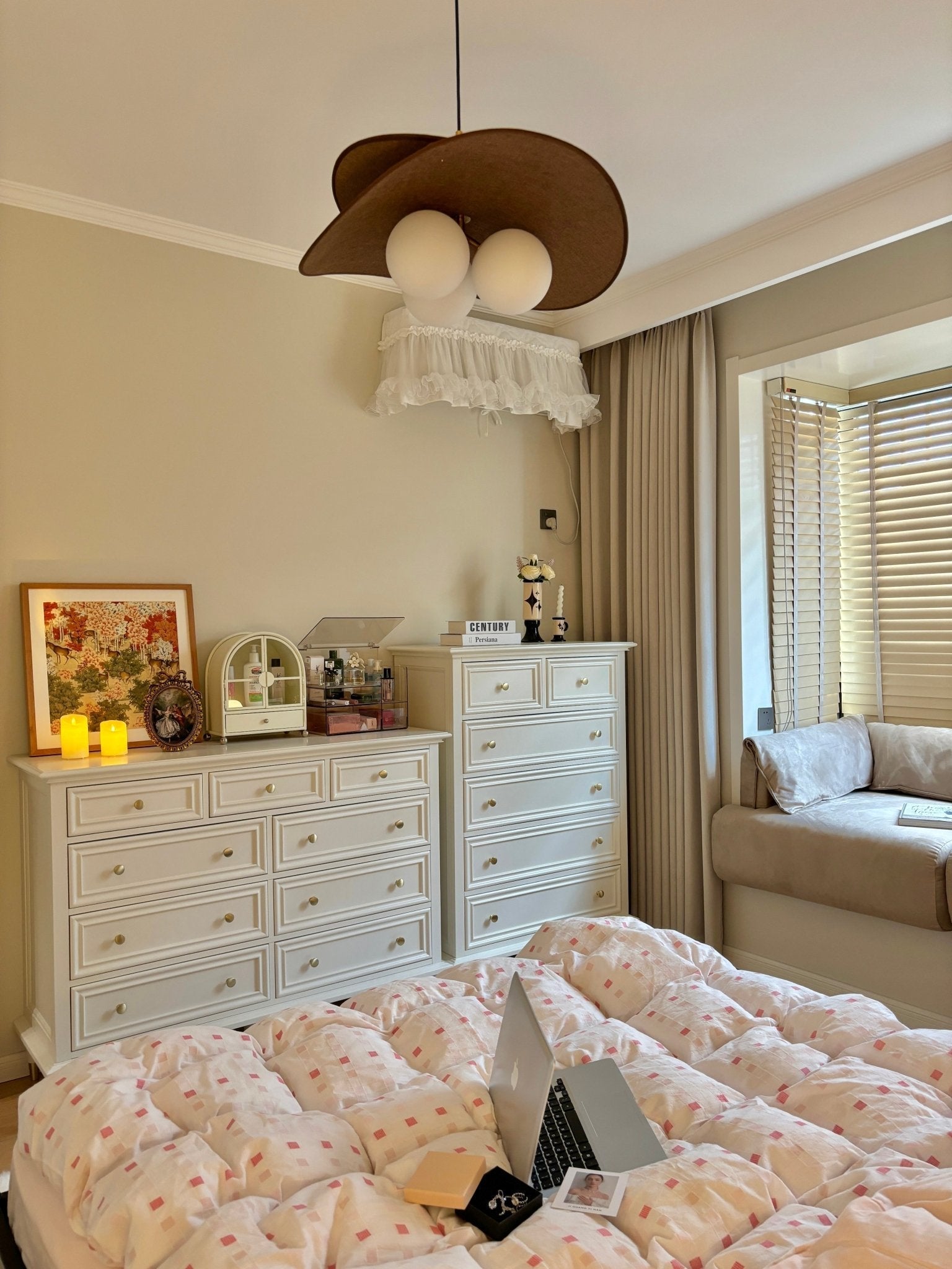 Bloom Petals Chandelier - Neutral Decor