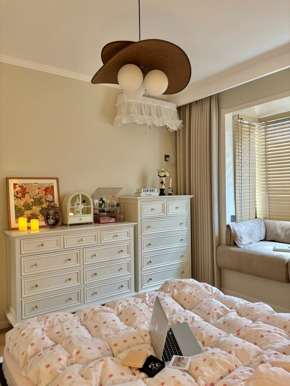 Flintis Petals Chandelier