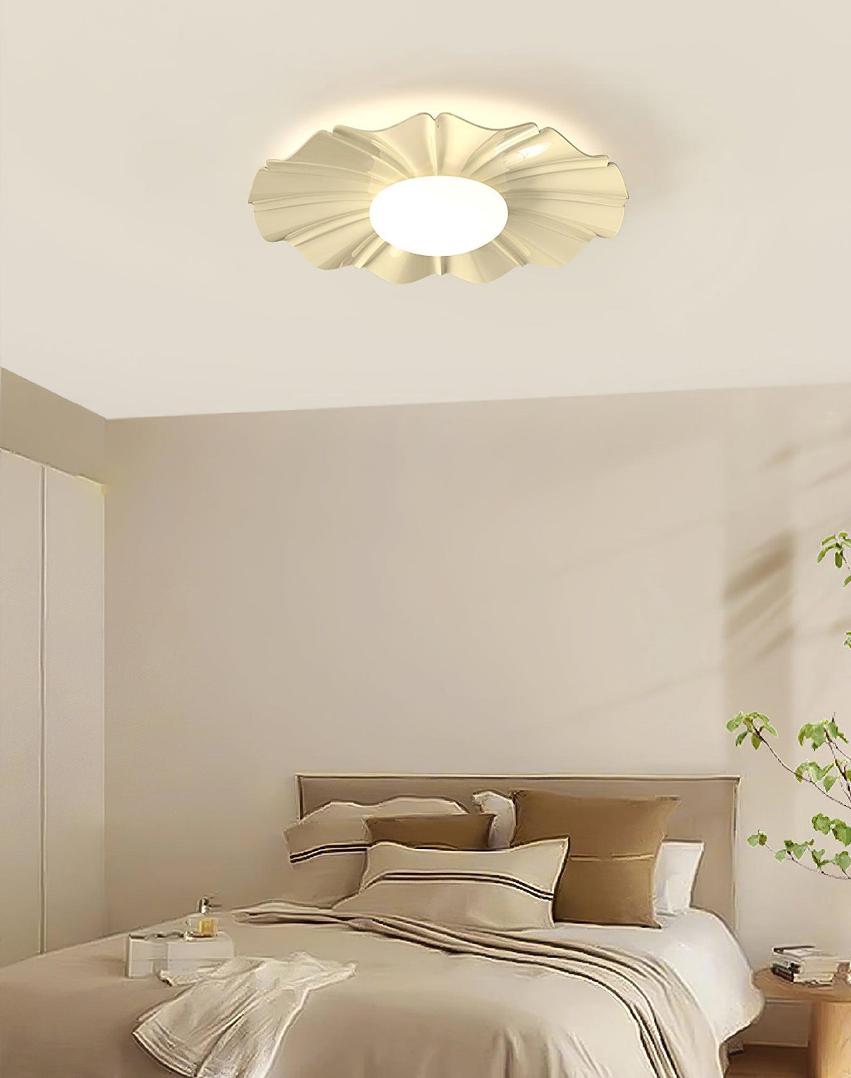 Oriiraya Ceiling Light Gold LED Scalloped for Bedroom