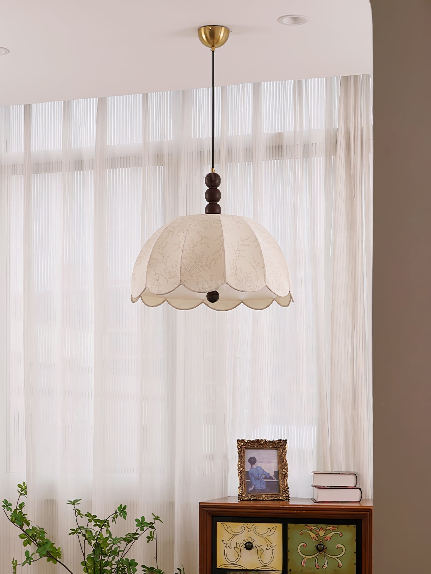 Syphaen Traditional Blossom Fabric Wood Pendant Light