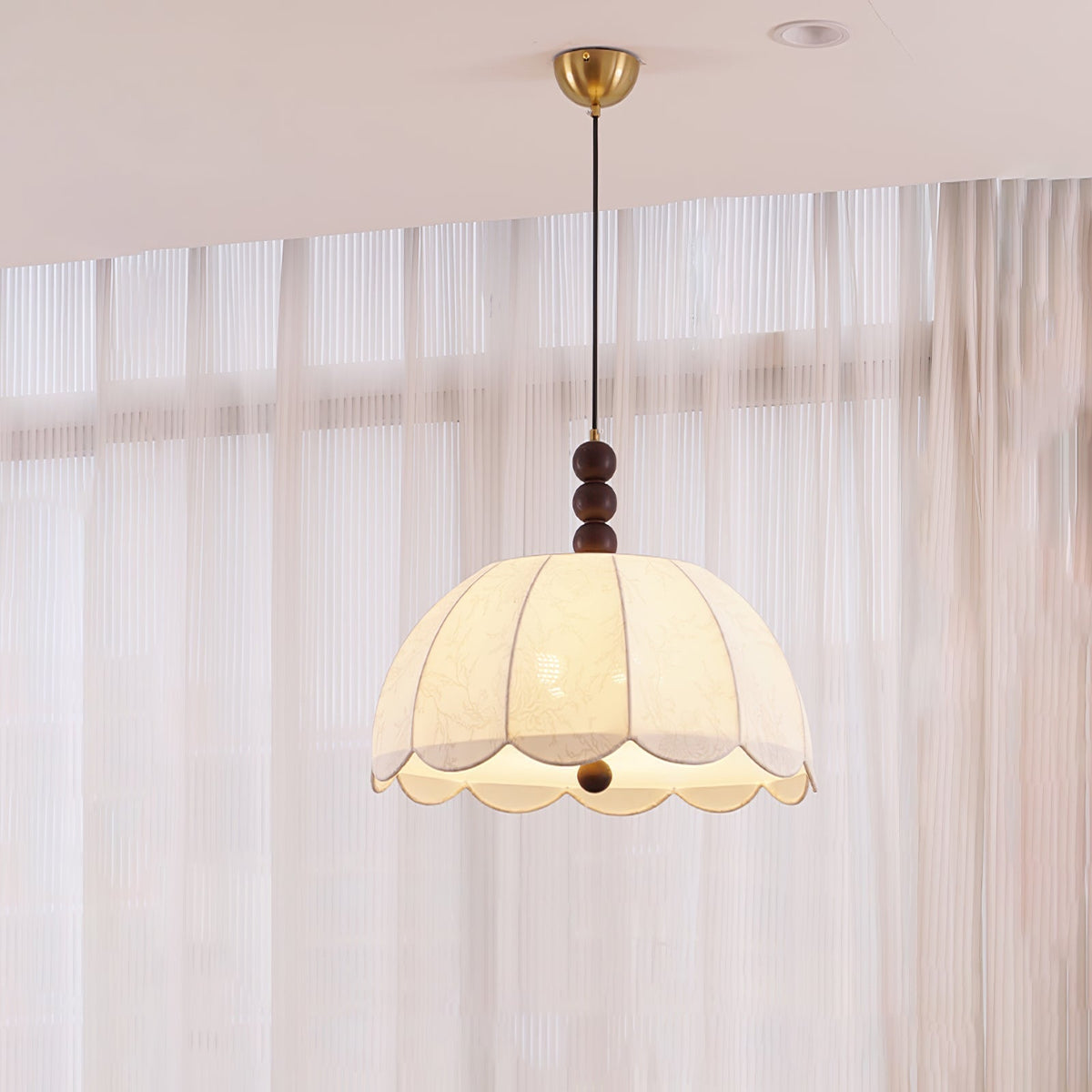 Syphaen Traditional Blossom Fabric Wood Pendant Light