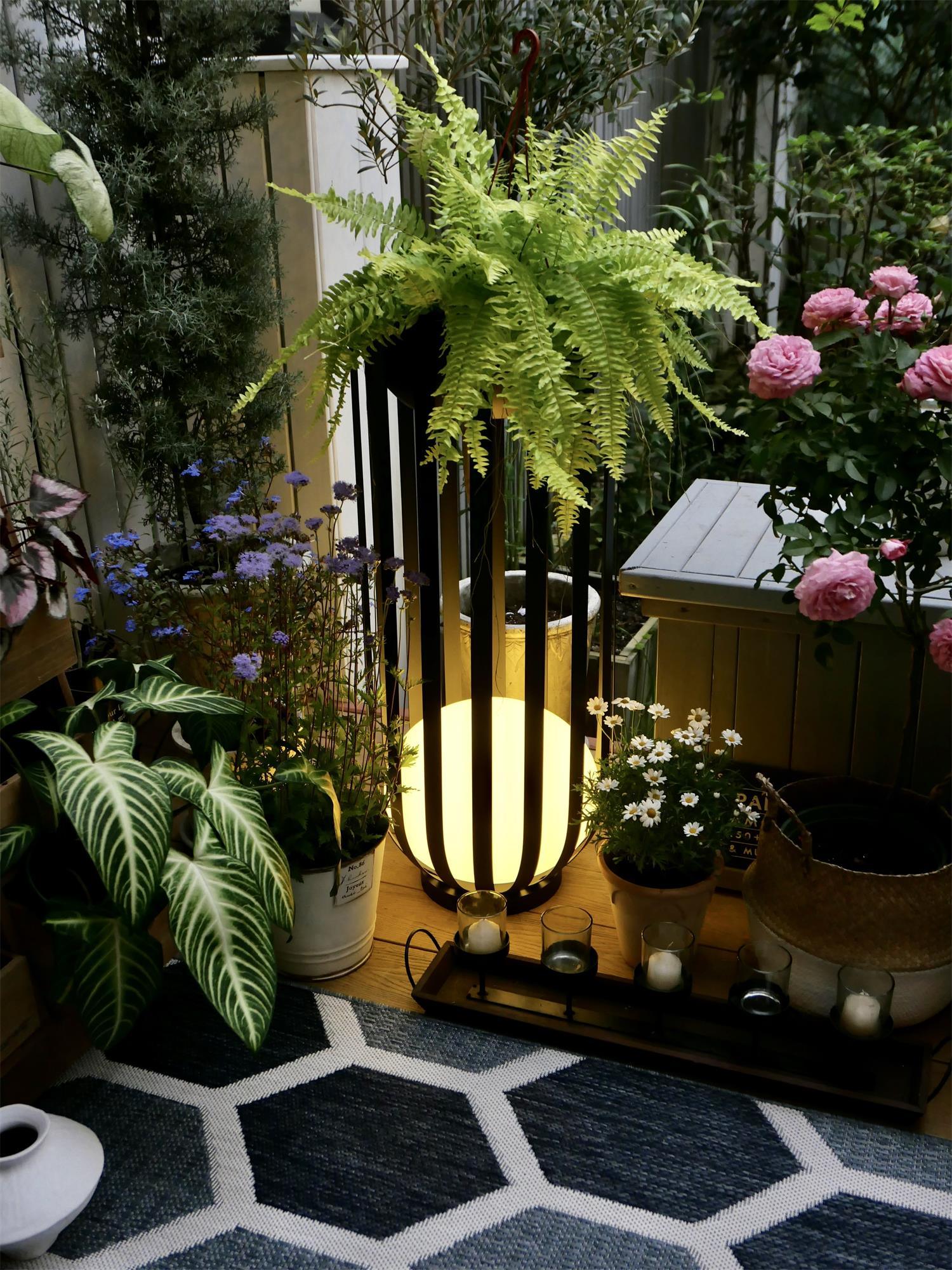 Eurzorir Scandinavian Acrylic Floor Lamp