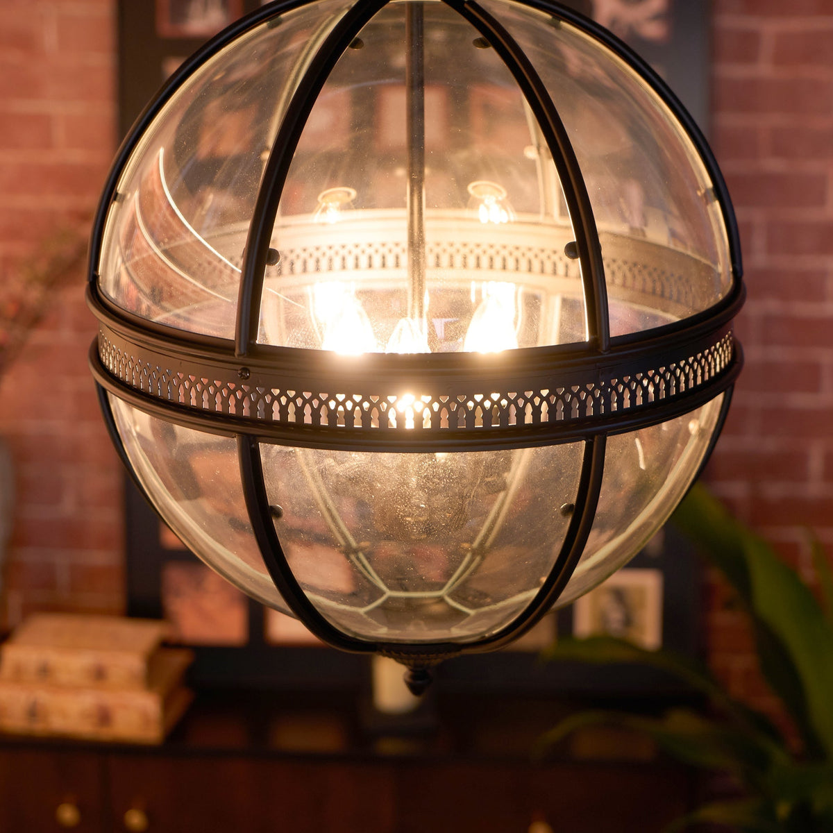 Epoch Retro Braeden Pendant Light Glass
