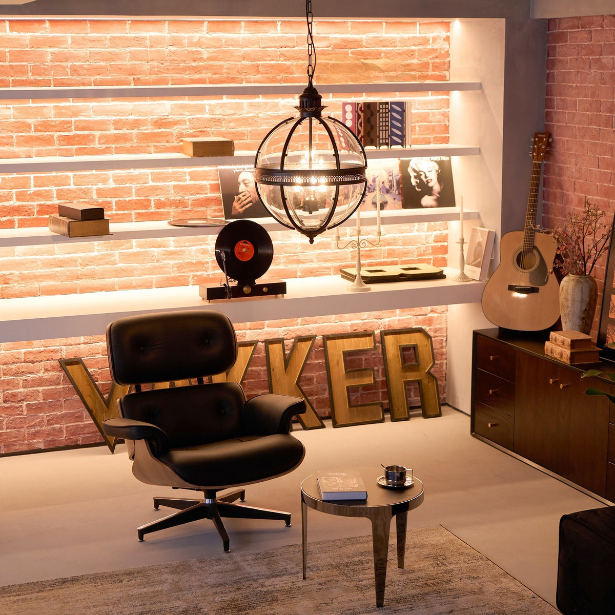 Epoch Retro Braeden Pendant Light Glass