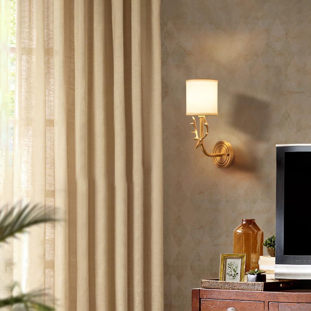 Noble Elegance Deer Head Brass Wall Light - Neutral Decor