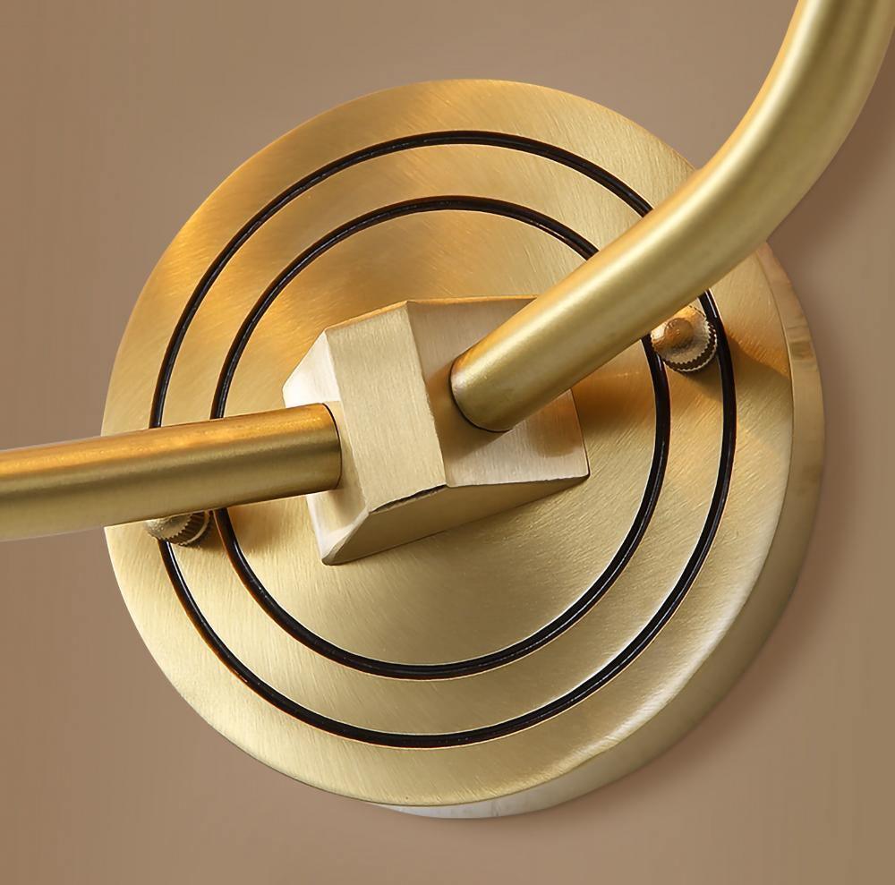 Noble Elegance Deer Head Brass Wall Light - Neutral Decor