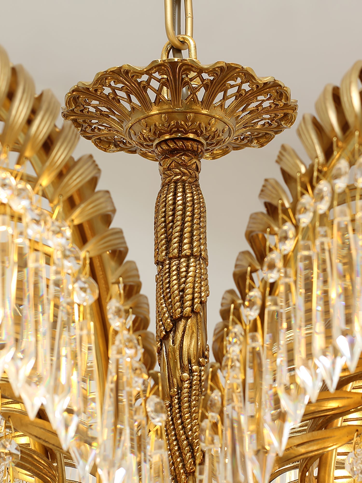 Odoraris Regal Brass Crystal Chandelier - Neutral Decor