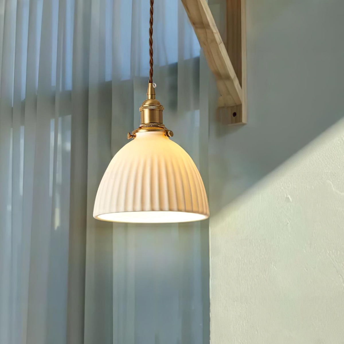 Ornoryra Vintage Glass Pendant Light