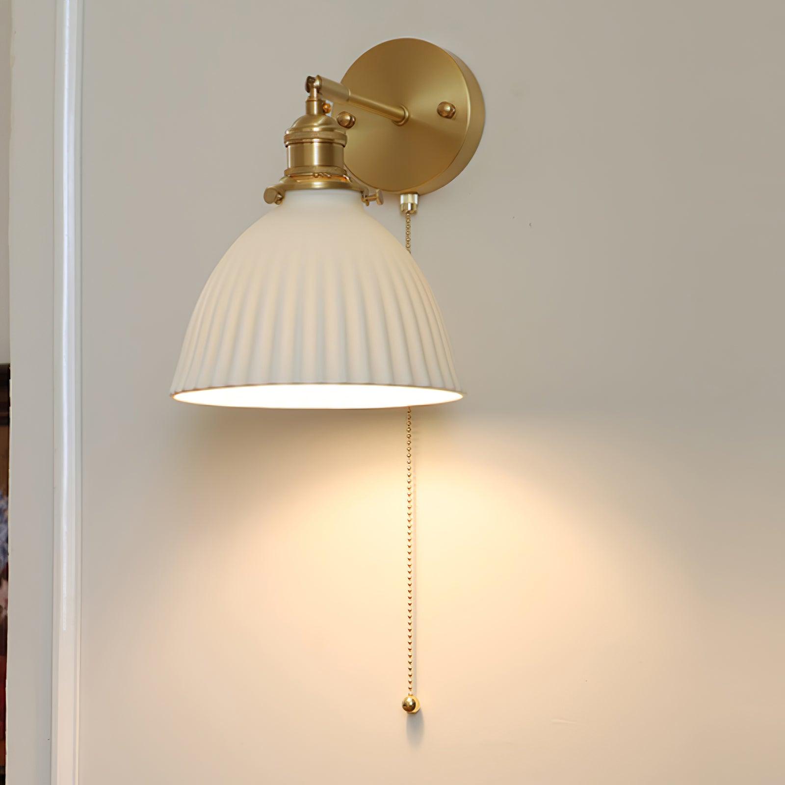 Oriiraria Wall Lamp Pleated Ceramic Brass