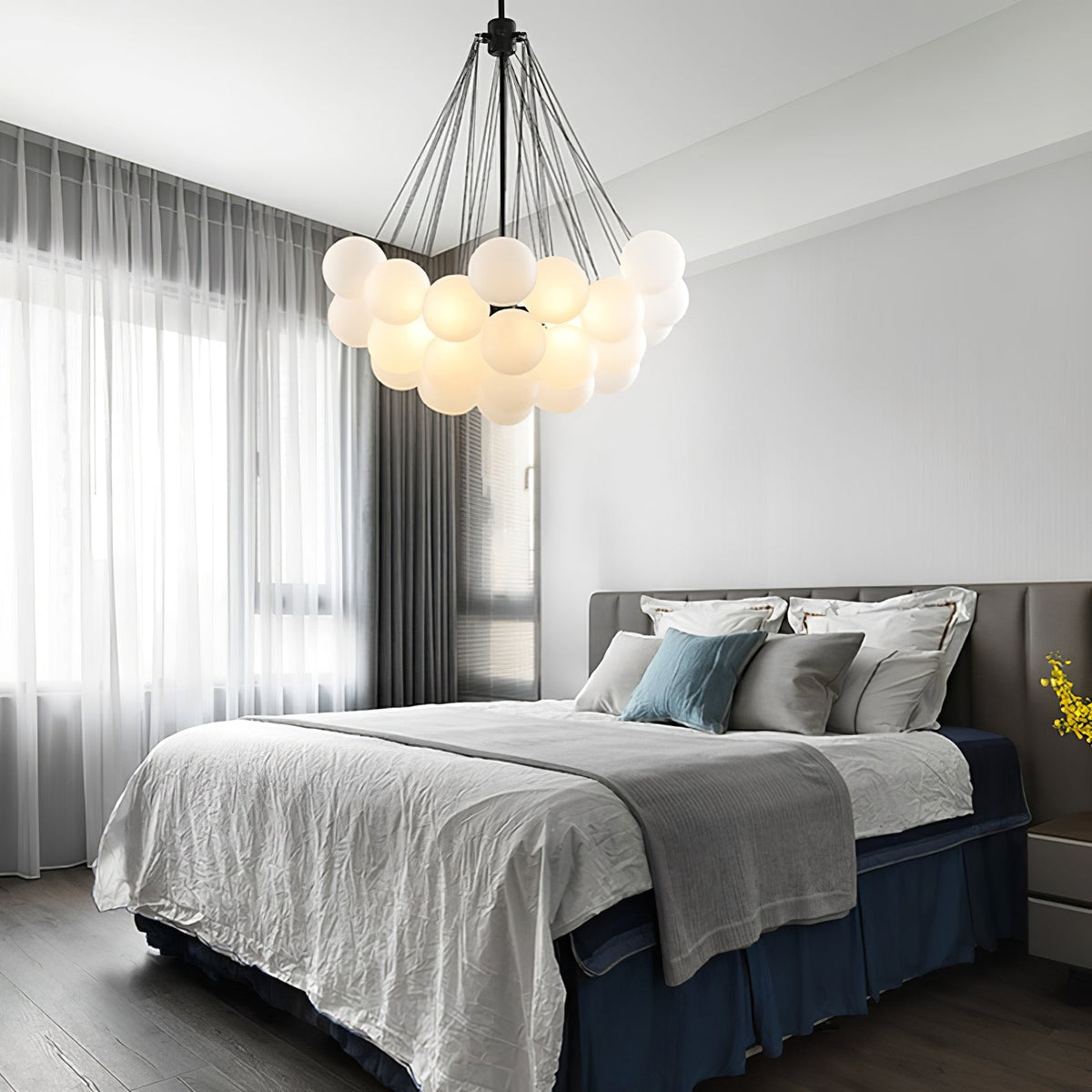 Eiririra Chandelier Bubble Frosted Glass
