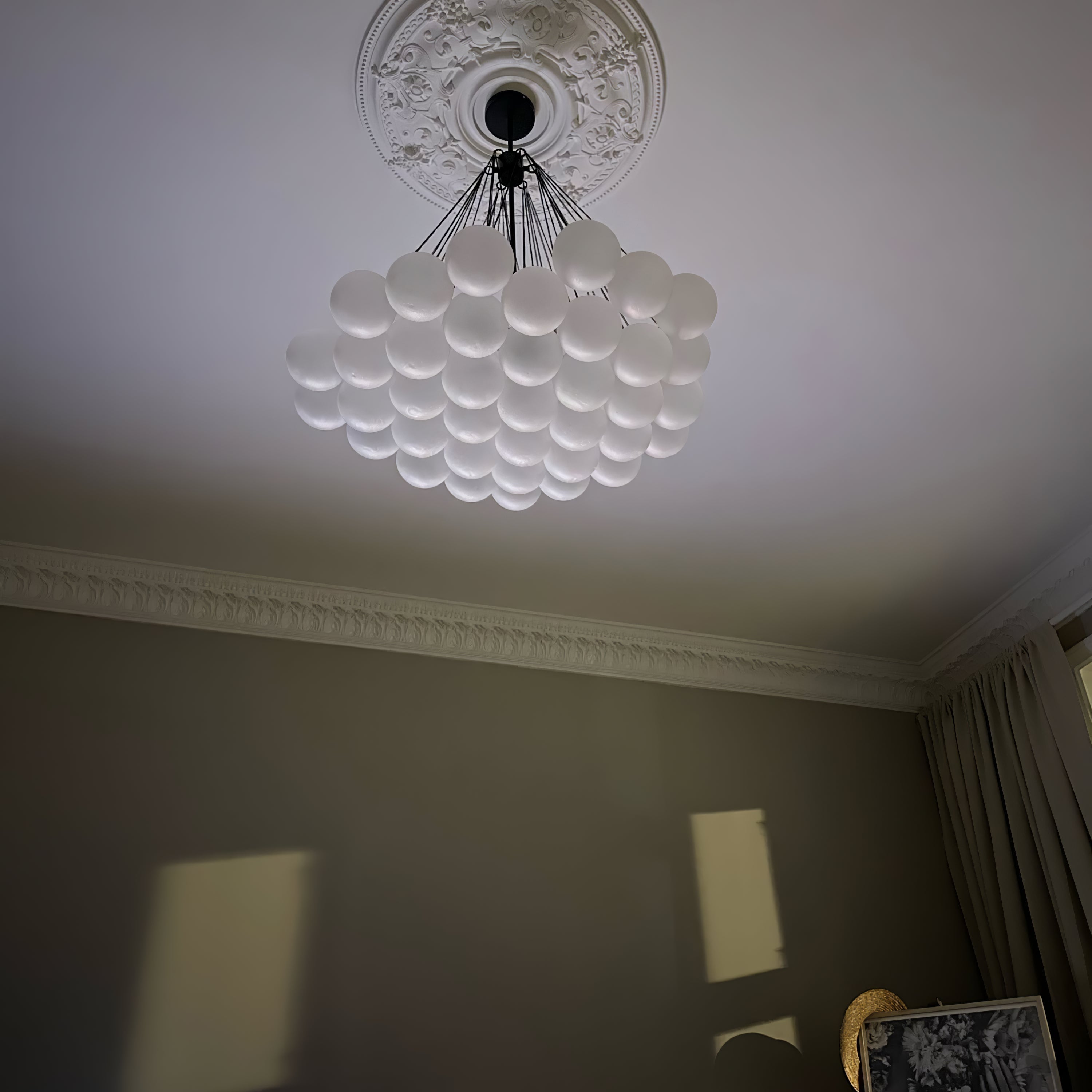 Eiririra Chandelier Bubble Frosted Glass