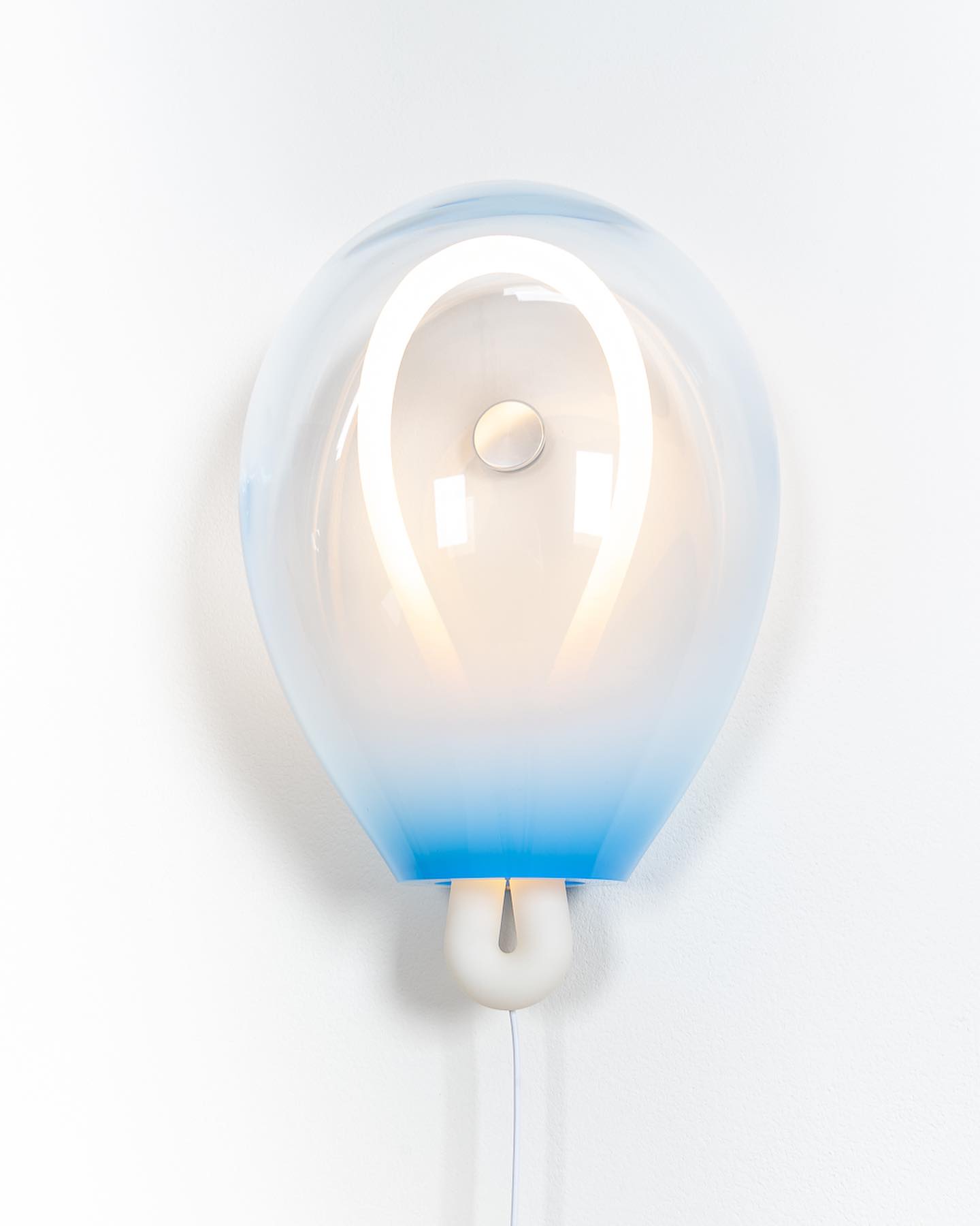 Lysolila Premium Nordic Art Glass Wall Light